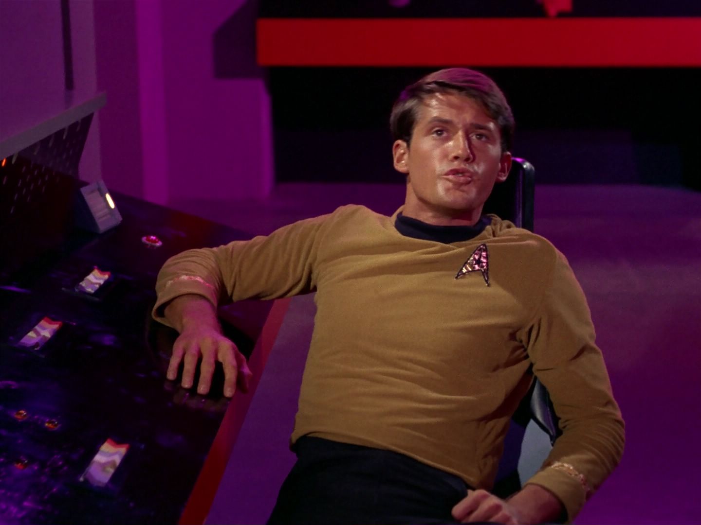 ariane179254_StarTrek_1x04_TheNakedTime_1487.jpg
