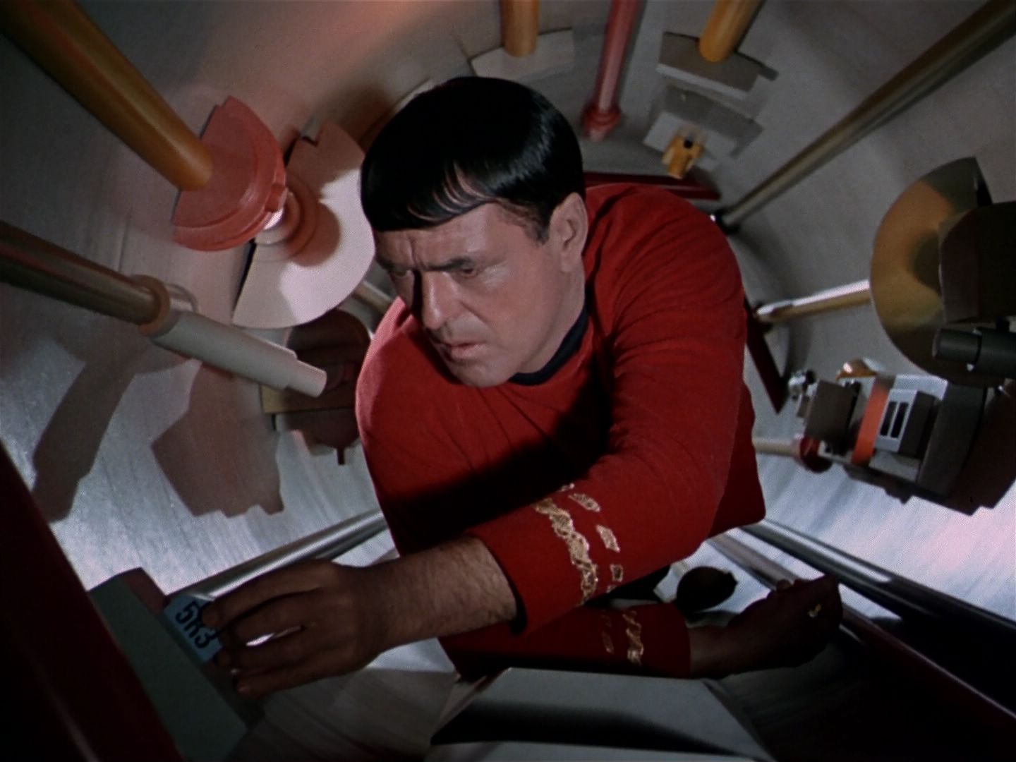 ariane179254_StarTrek_1x04_TheNakedTime_1535.jpg