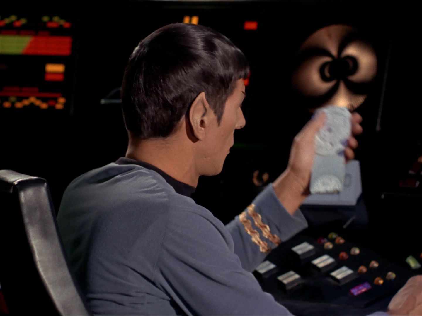 ariane179254_StarTrek_1x04_TheNakedTime_1576.jpg