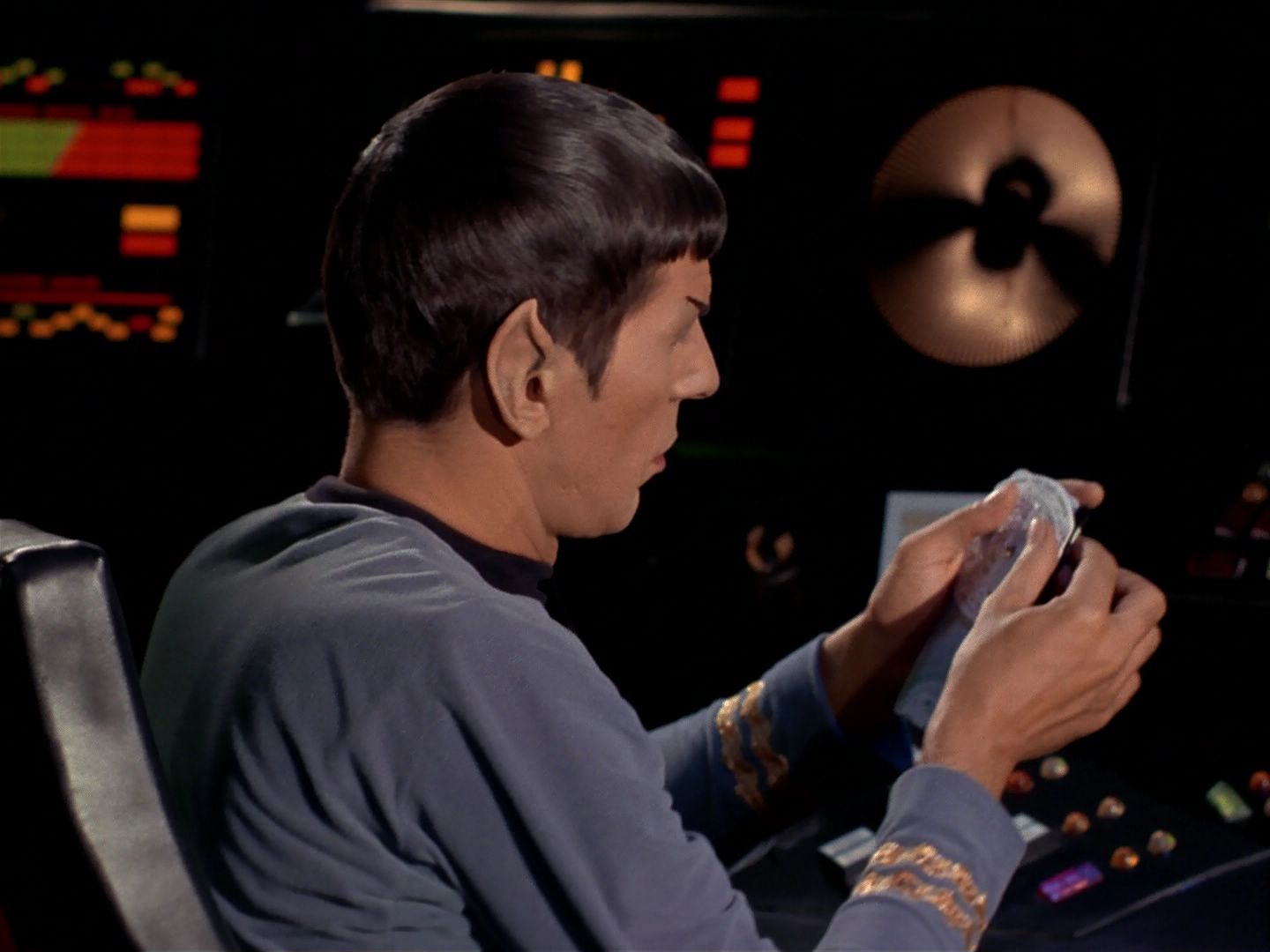 ariane179254_StarTrek_1x04_TheNakedTime_1578.jpg