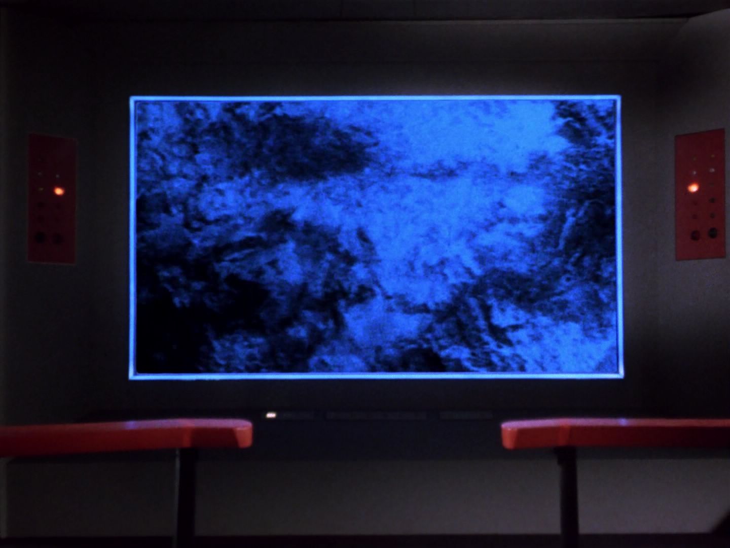 ariane179254_StarTrek_1x04_TheNakedTime_1583.jpg