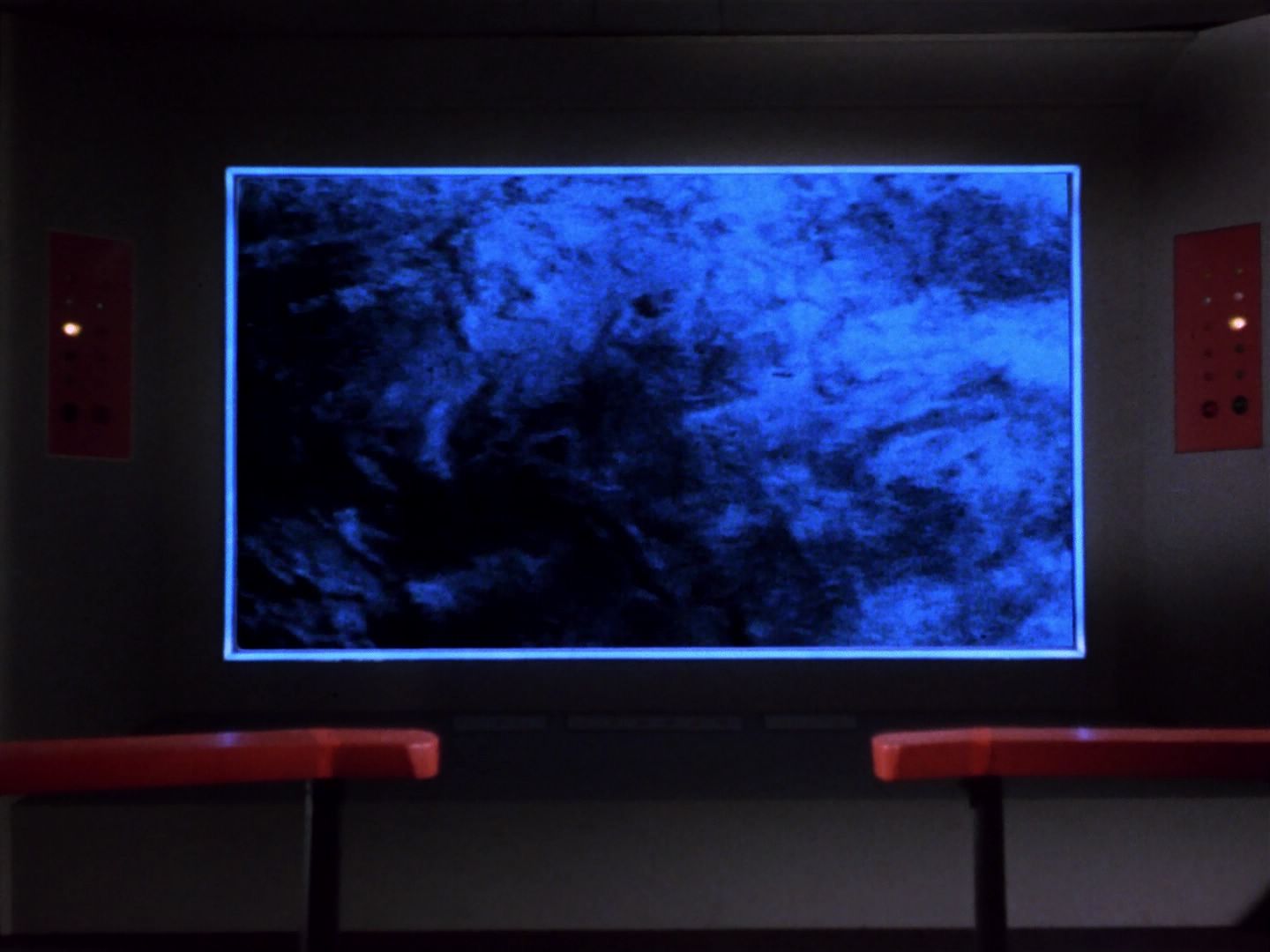 ariane179254_StarTrek_1x04_TheNakedTime_1584.jpg