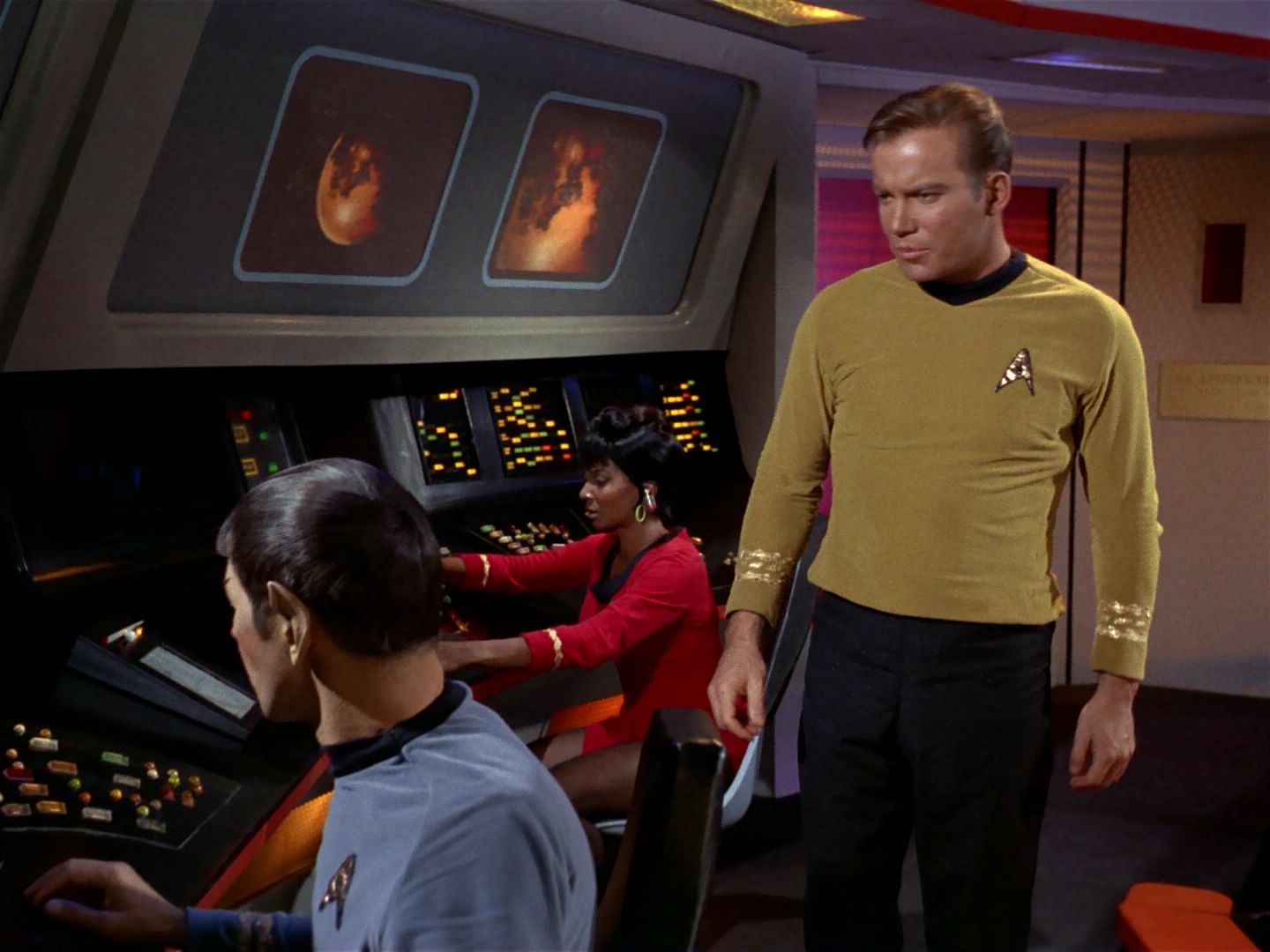 ariane179254_StarTrek_1x04_TheNakedTime_1598.jpg