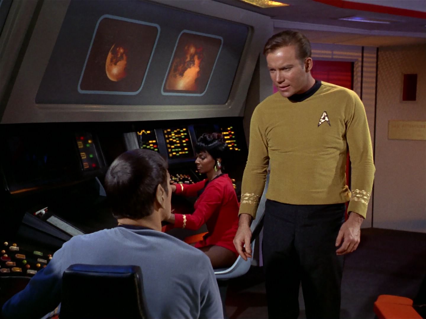 ariane179254_StarTrek_1x04_TheNakedTime_1602.jpg