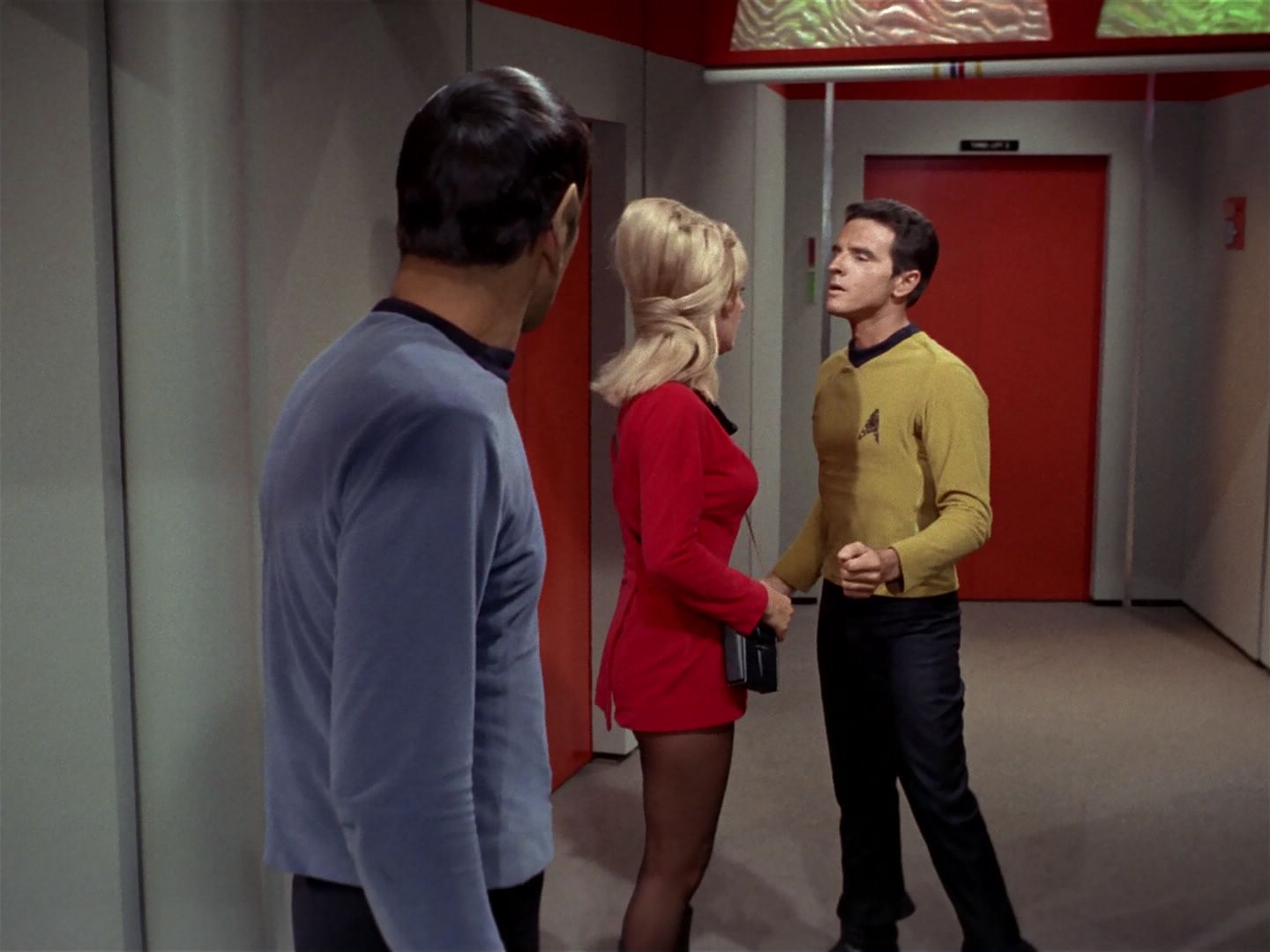 ariane179254_StarTrek_1x04_TheNakedTime_1633.jpg