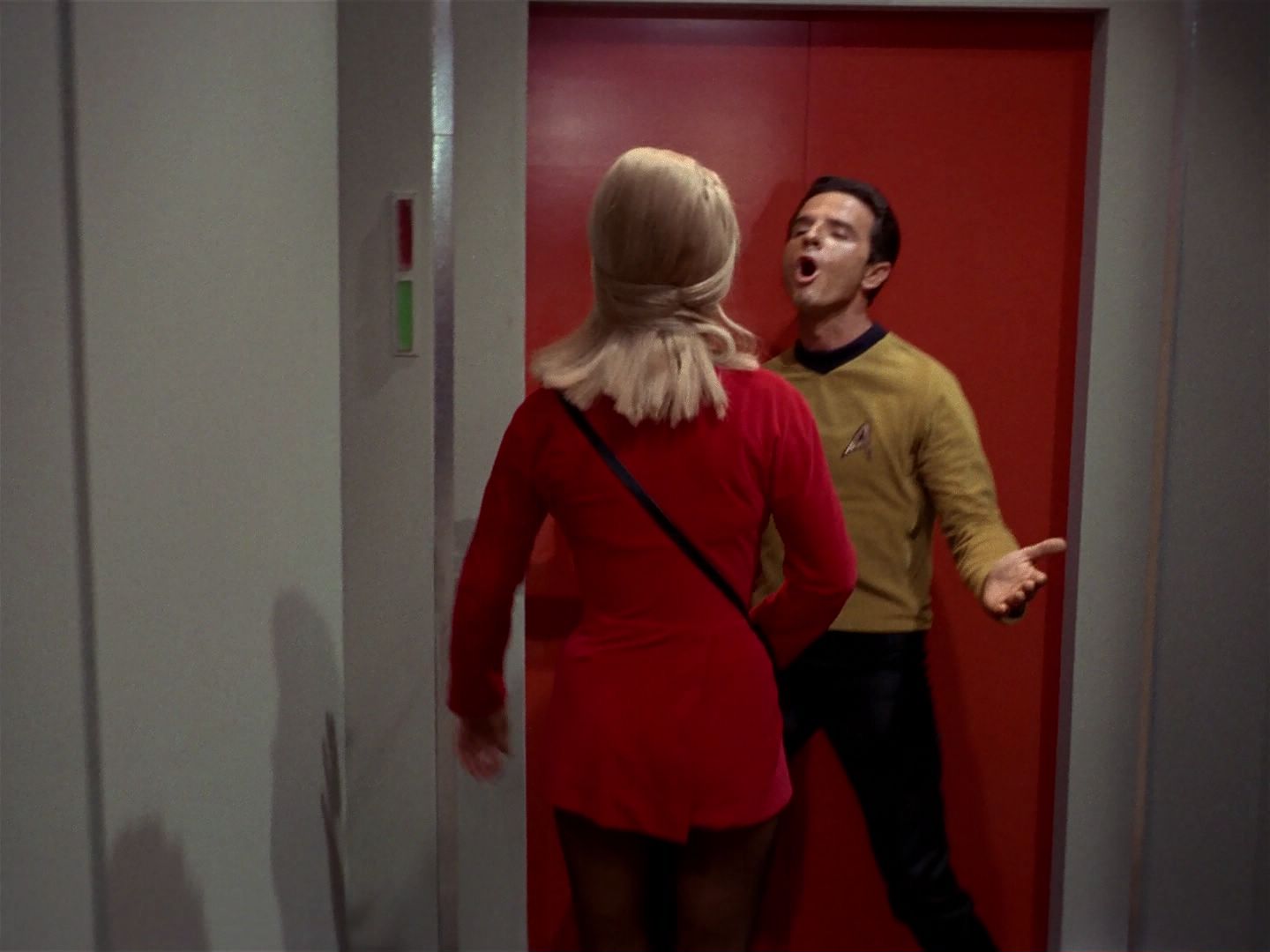 ariane179254_StarTrek_1x04_TheNakedTime_1640.jpg