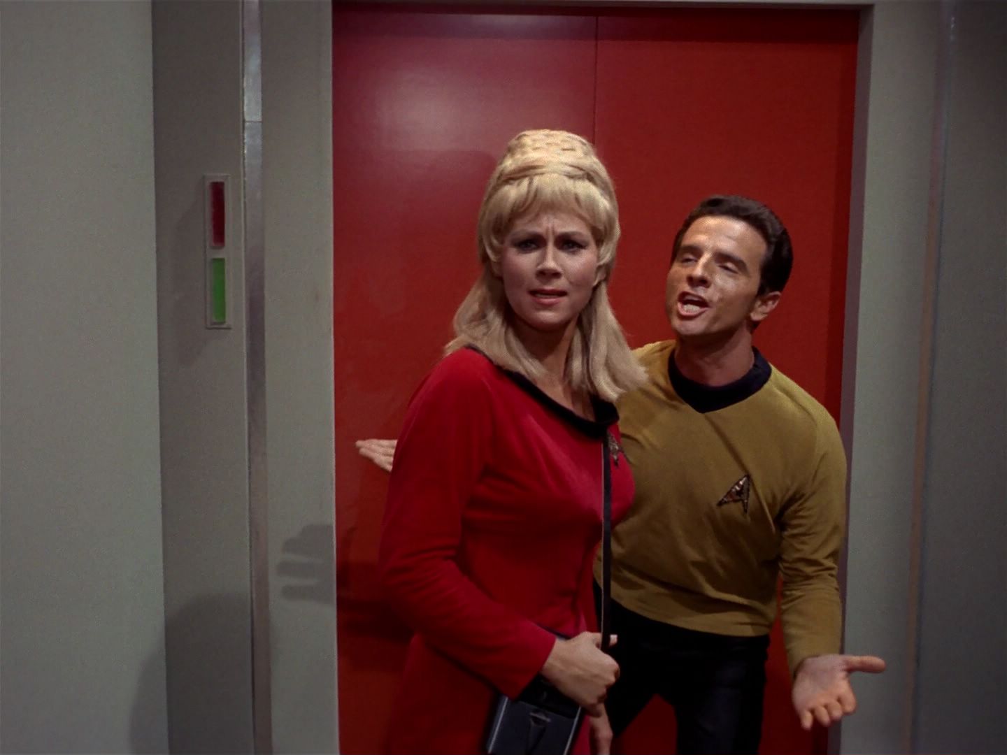 ariane179254_StarTrek_1x04_TheNakedTime_1642.jpg