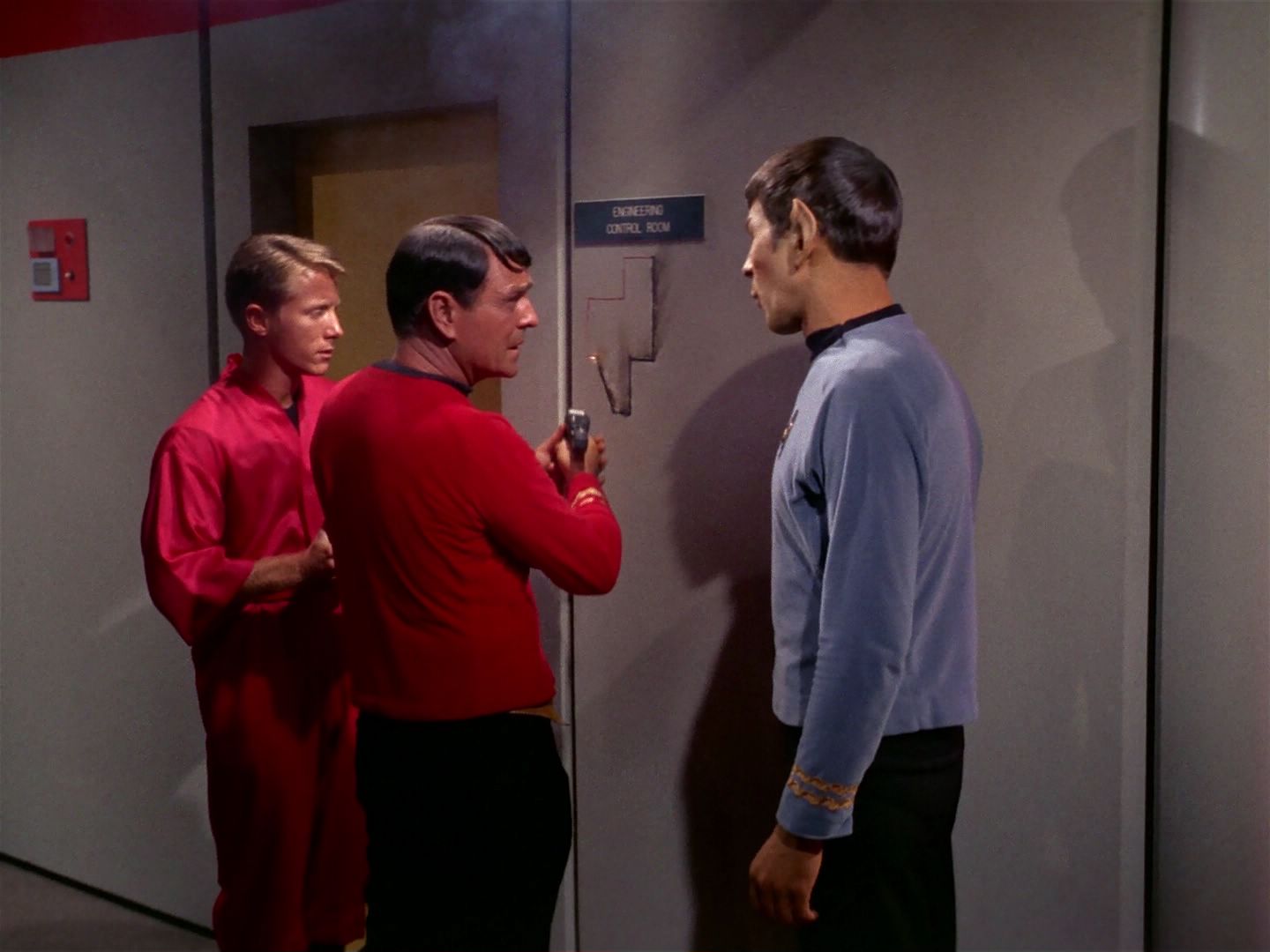 ariane179254_StarTrek_1x04_TheNakedTime_1658.jpg
