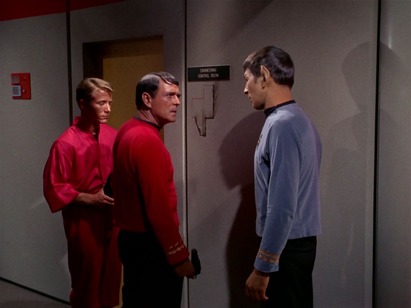 ariane179254_StarTrek_1x04_TheNakedTime_1669.jpg