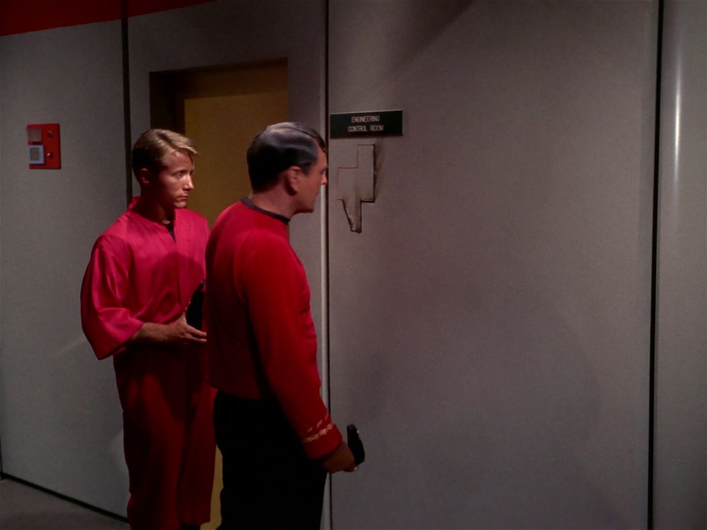 ariane179254_StarTrek_1x04_TheNakedTime_1673.jpg