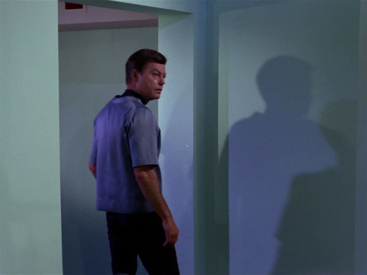 ariane179254_StarTrek_1x04_TheNakedTime_1707.jpg