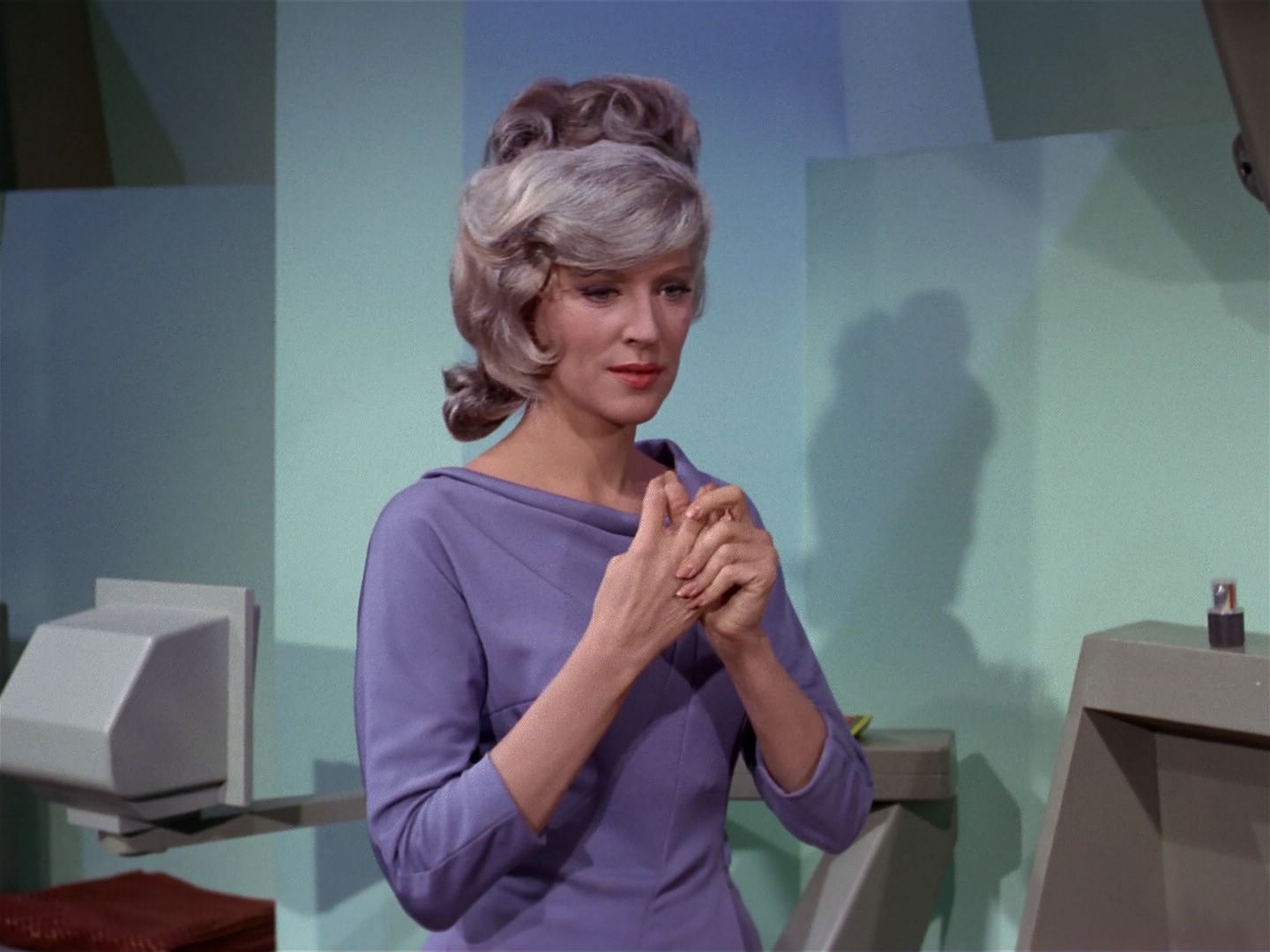 ariane179254_StarTrek_1x04_TheNakedTime_1734.jpg