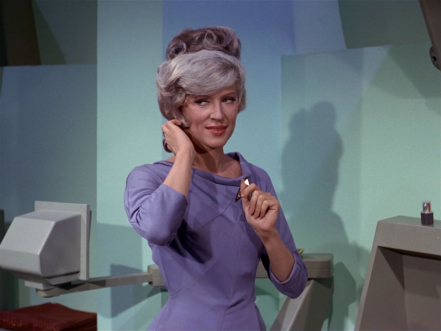 ariane179254_StarTrek_1x04_TheNakedTime_1738.jpg