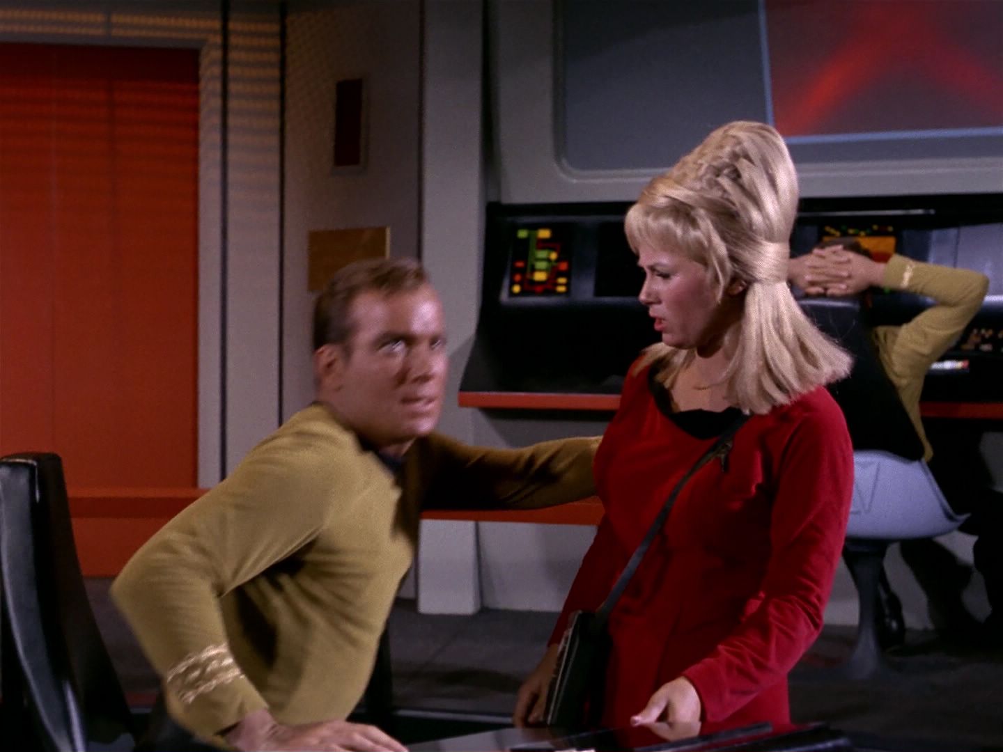 ariane179254_StarTrek_1x04_TheNakedTime_1756.jpg
