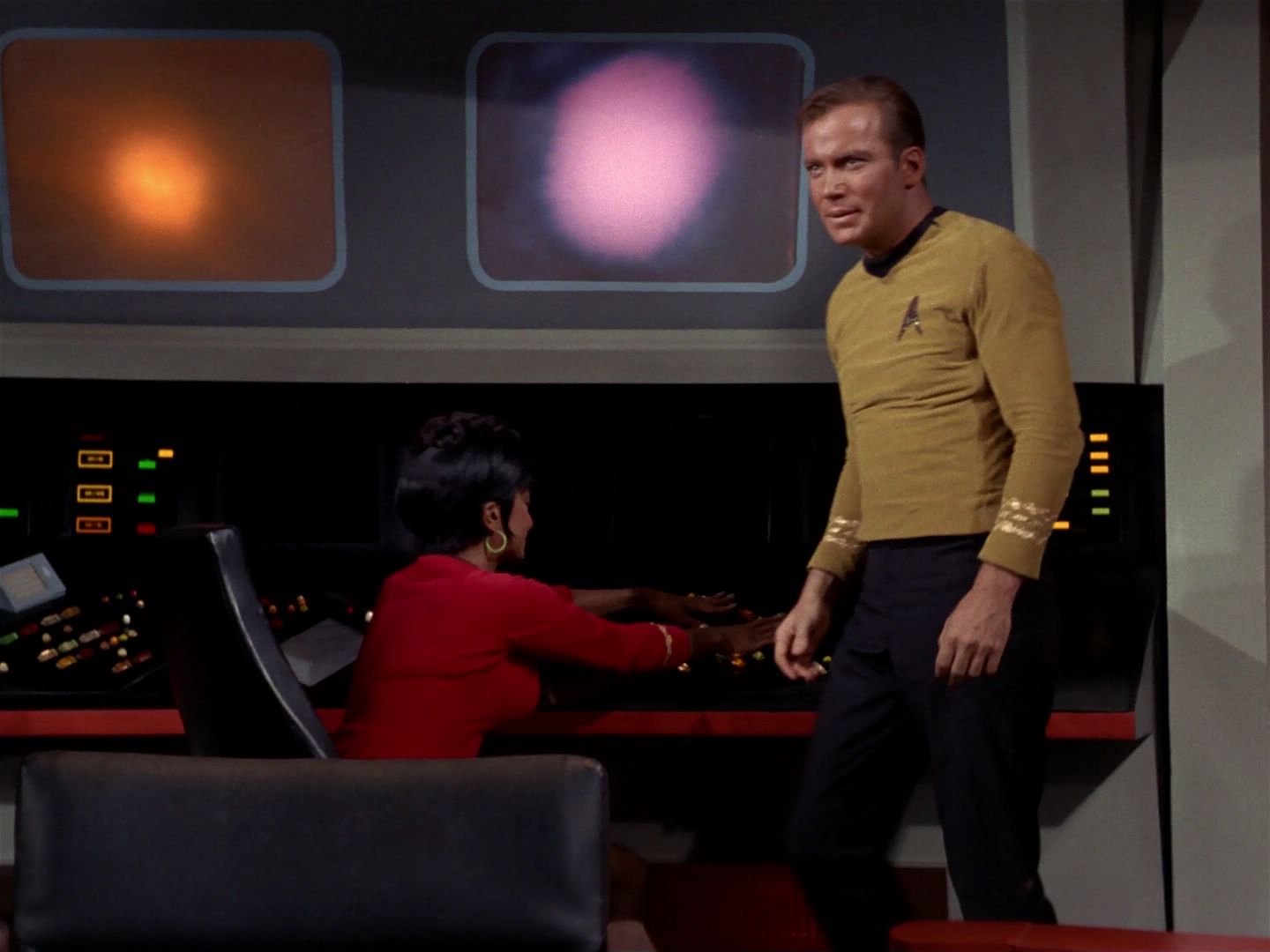 ariane179254_StarTrek_1x04_TheNakedTime_1774.jpg