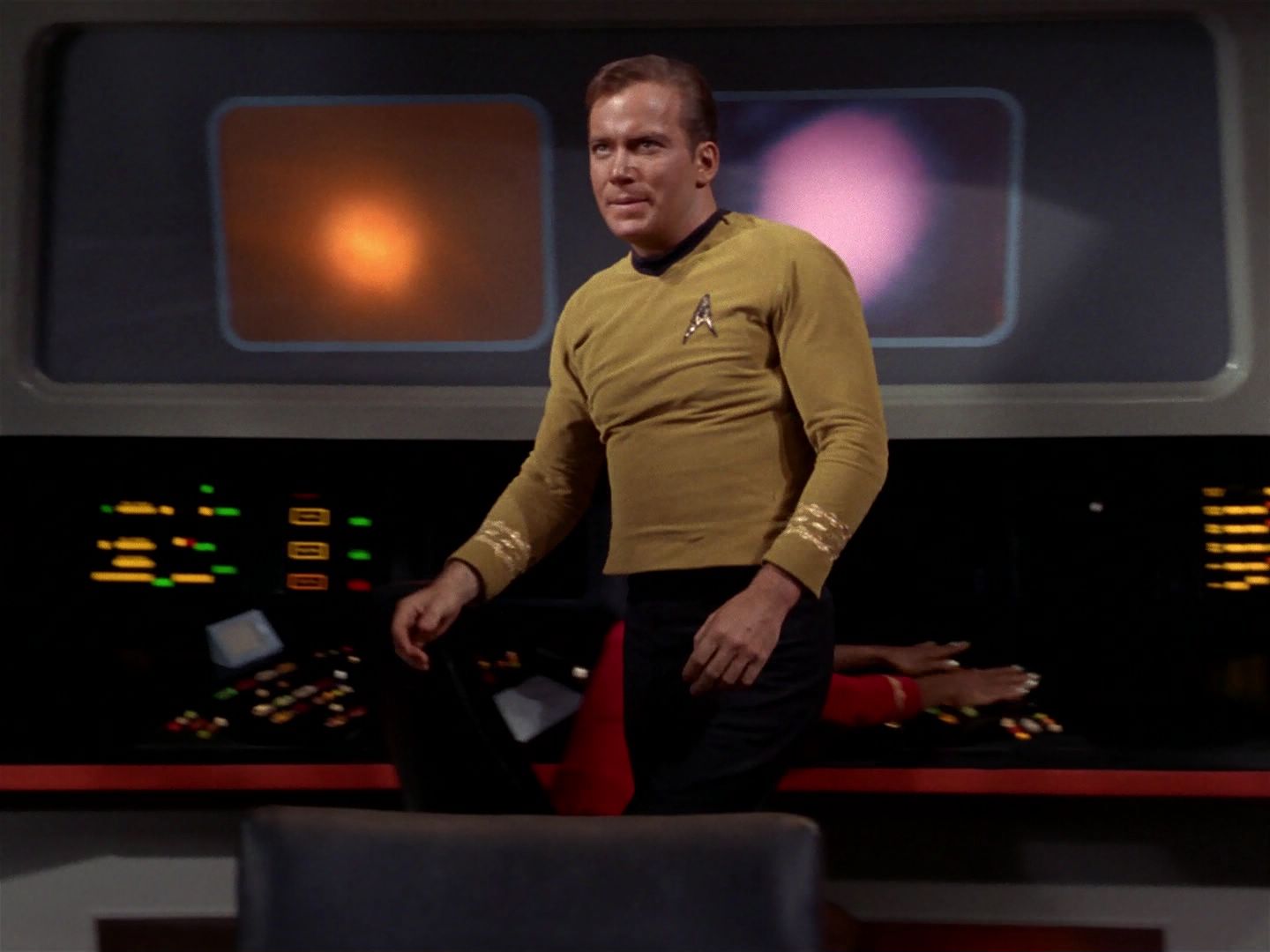 ariane179254_StarTrek_1x04_TheNakedTime_1775.jpg