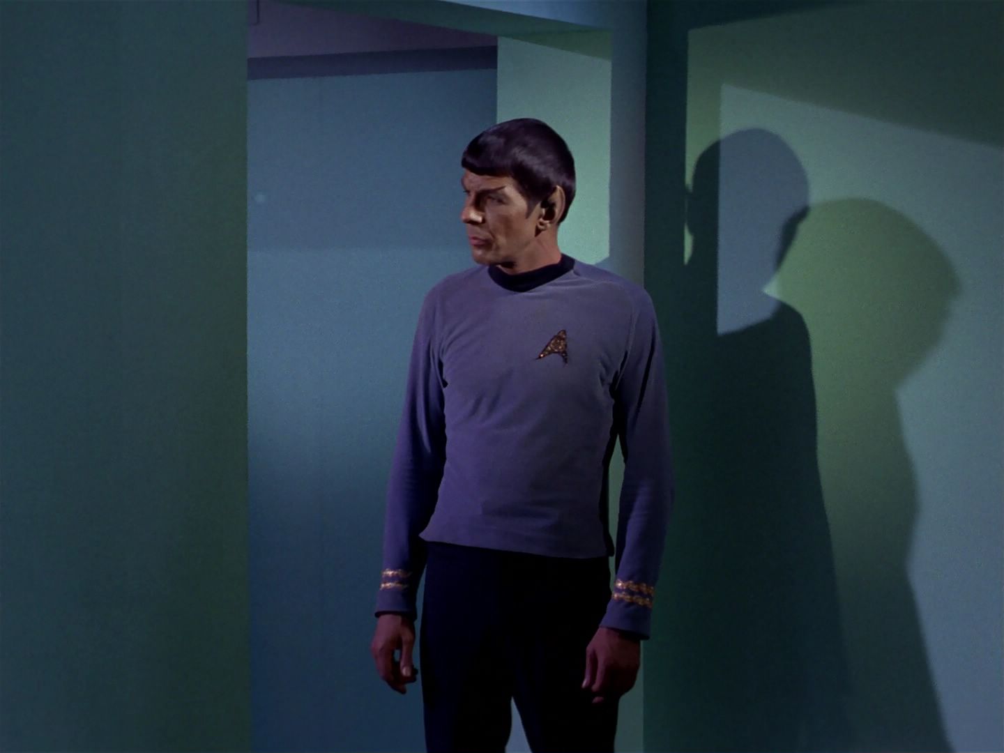 ariane179254_StarTrek_1x04_TheNakedTime_1797.jpg