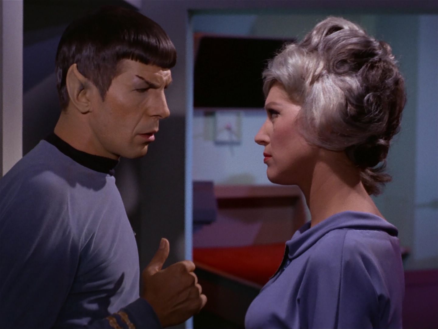 ariane179254_StarTrek_1x04_TheNakedTime_1872.jpg