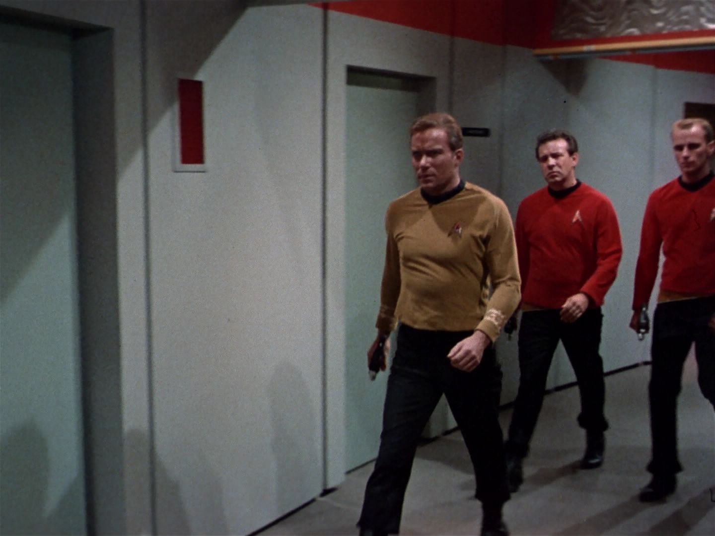 ariane179254_StarTrek_1x04_TheNakedTime_2001.jpg