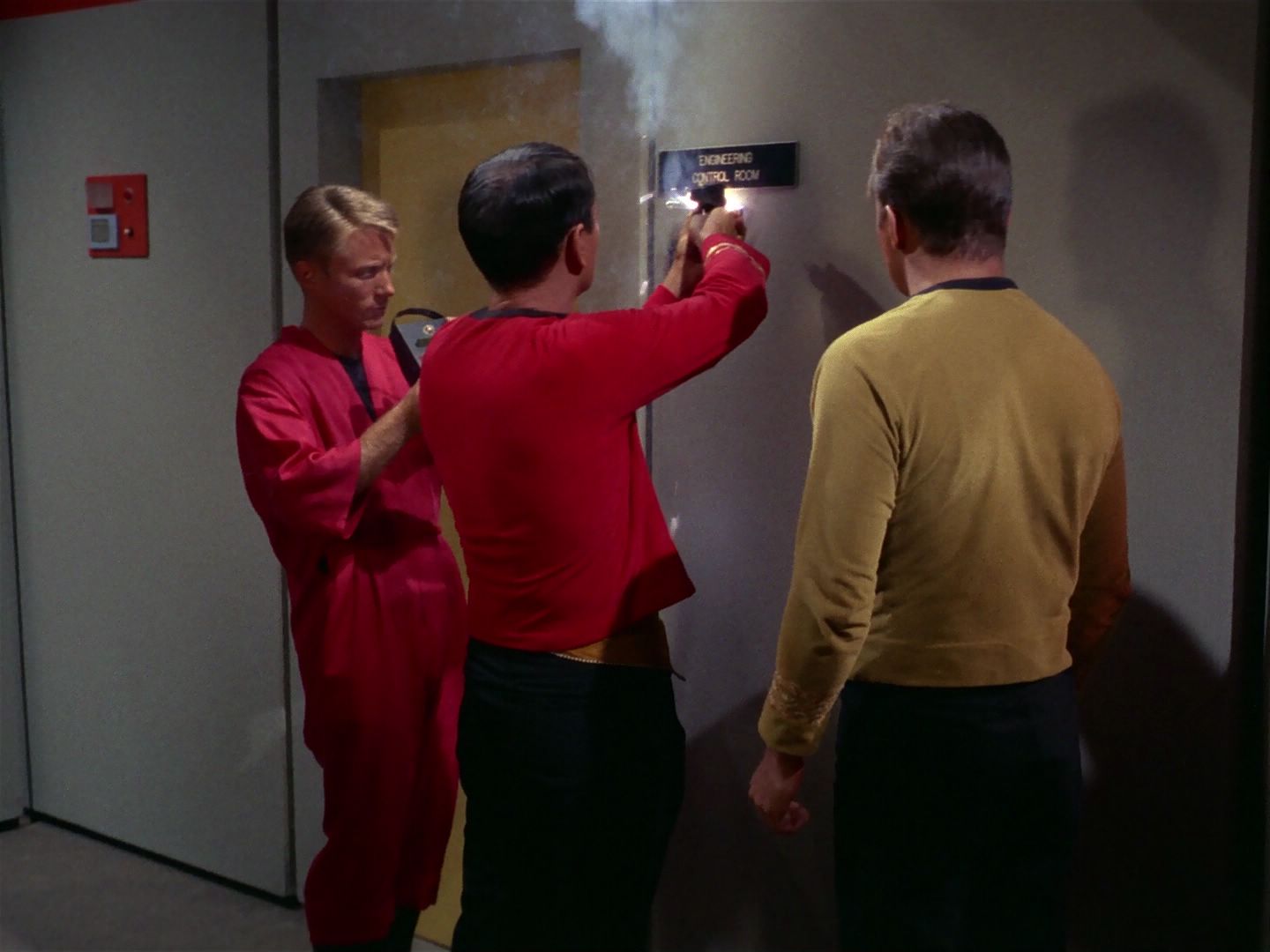 ariane179254_StarTrek_1x04_TheNakedTime_2011.jpg