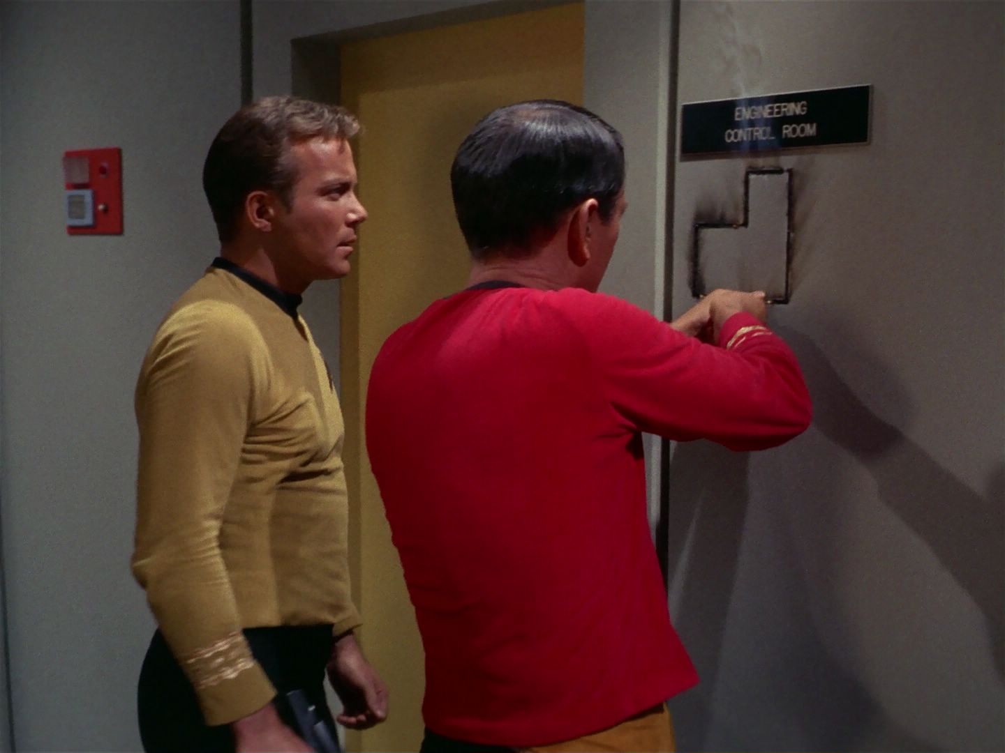 ariane179254_StarTrek_1x04_TheNakedTime_2017.jpg