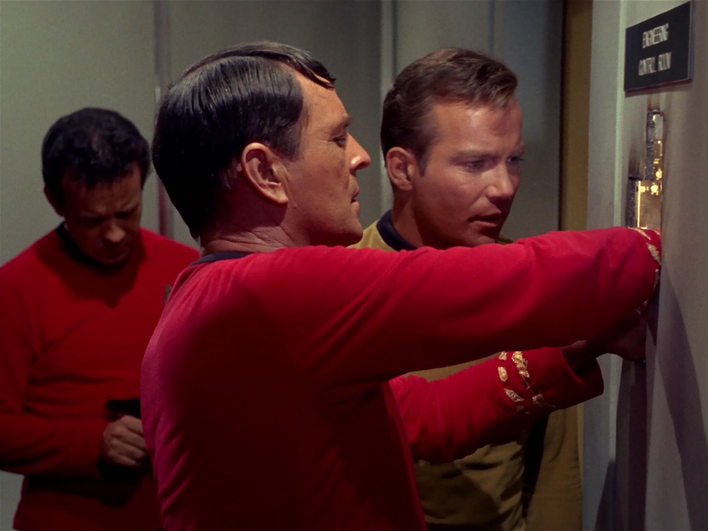 ariane179254_StarTrek_1x04_TheNakedTime_2032.jpg