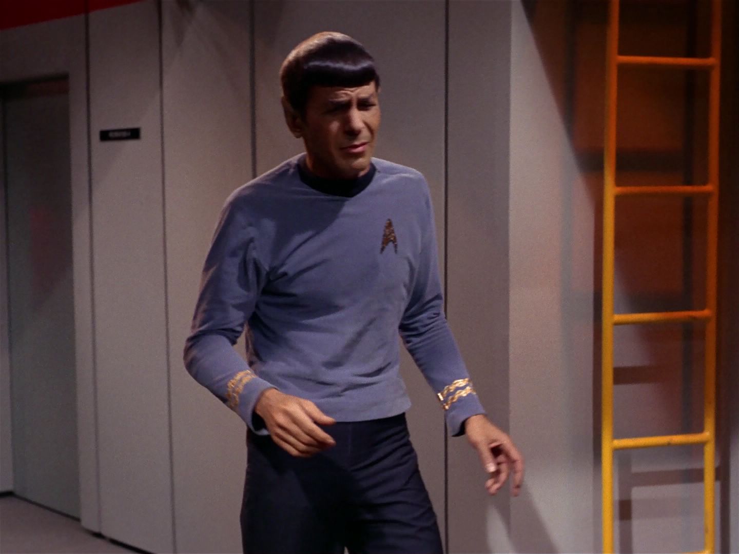 ariane179254_StarTrek_1x04_TheNakedTime_2051.jpg