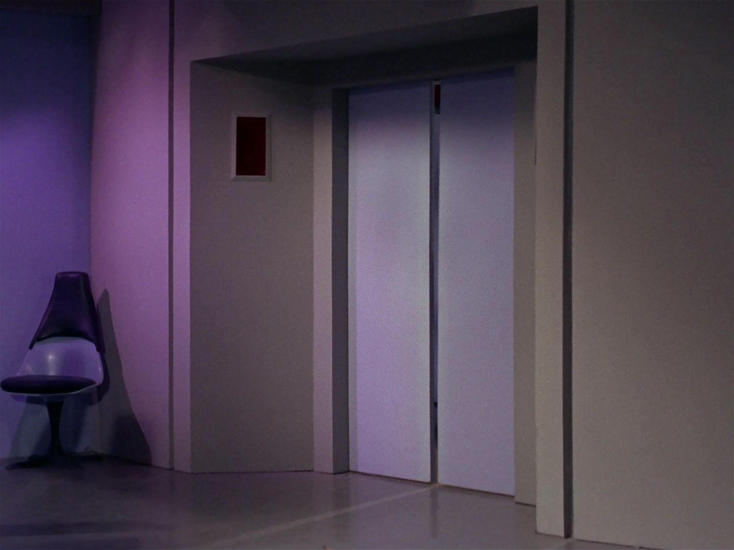ariane179254_StarTrek_1x04_TheNakedTime_2059.jpg