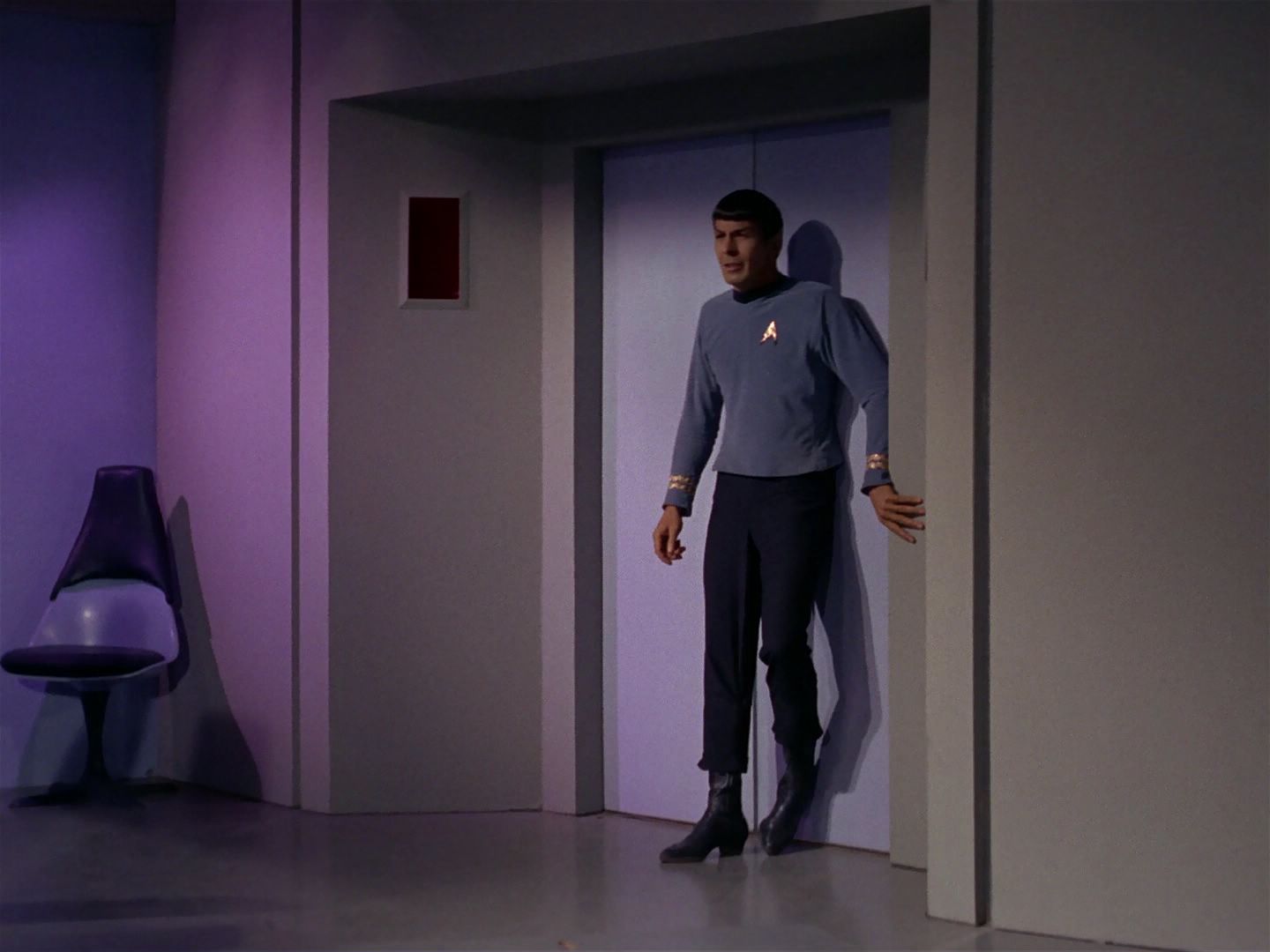 ariane179254_StarTrek_1x04_TheNakedTime_2080.jpg