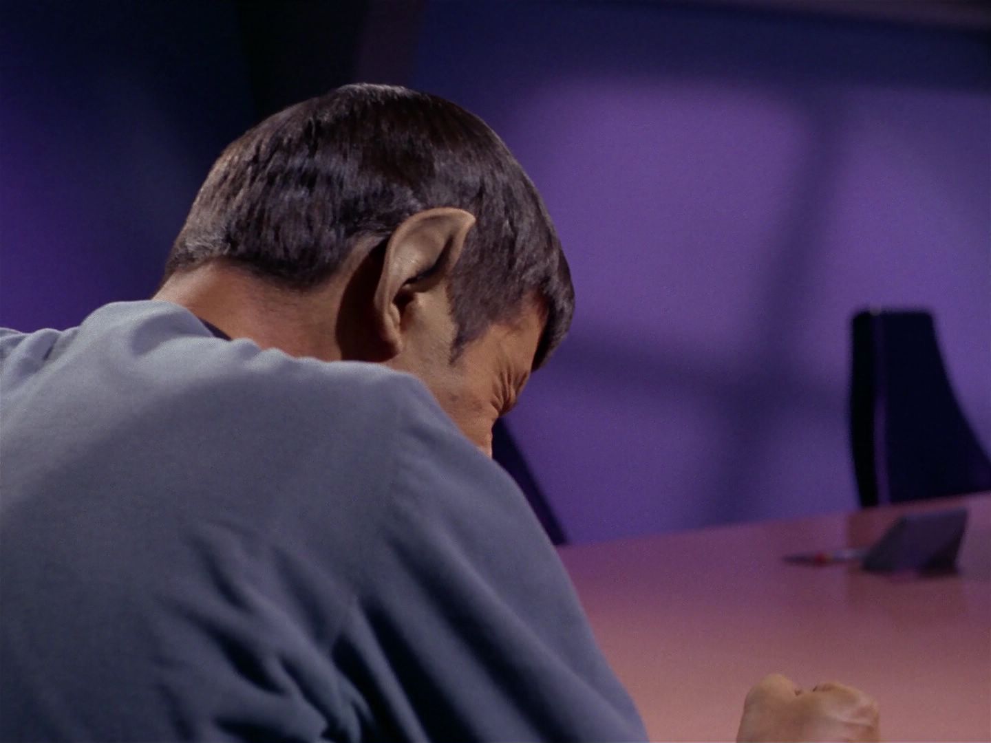 ariane179254_StarTrek_1x04_TheNakedTime_2145.jpg
