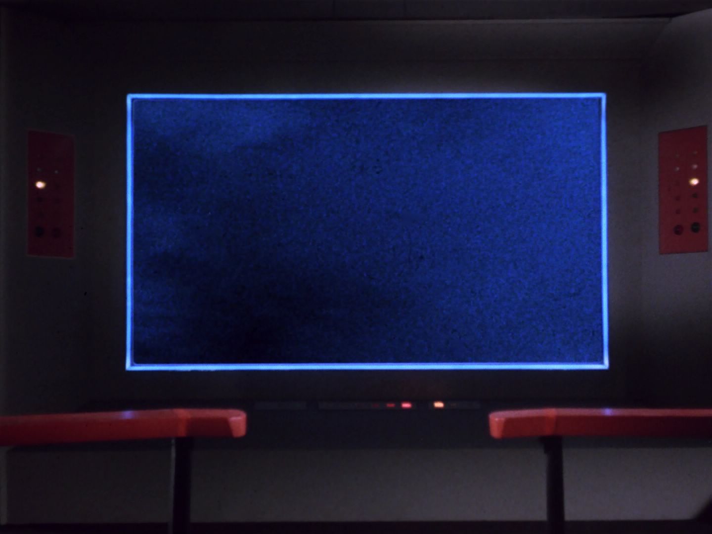 ariane179254_StarTrek_1x04_TheNakedTime_2200.jpg