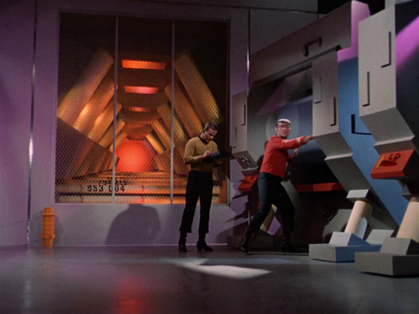 ariane179254_StarTrek_1x04_TheNakedTime_2204.jpg