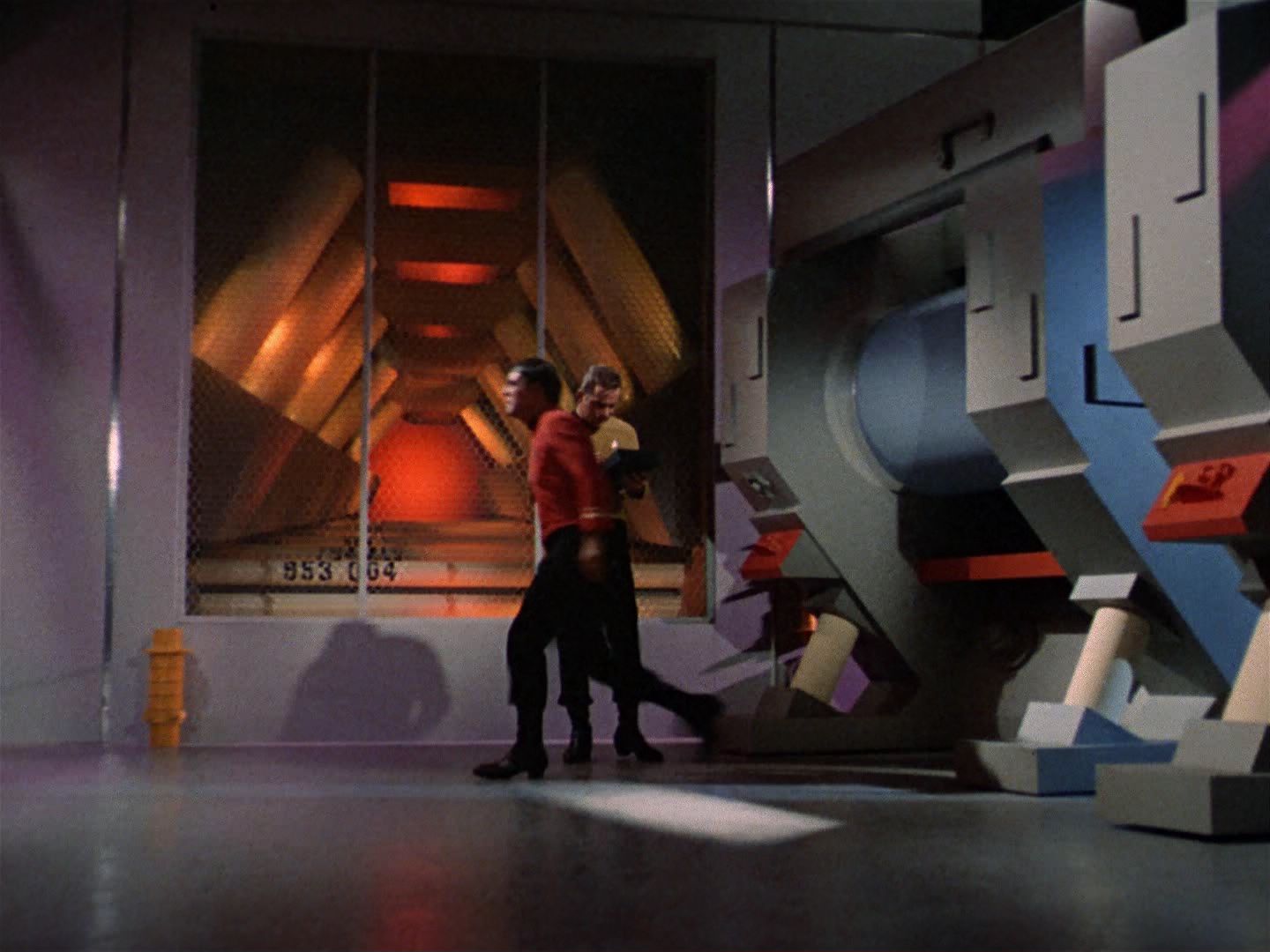 ariane179254_StarTrek_1x04_TheNakedTime_2205.jpg