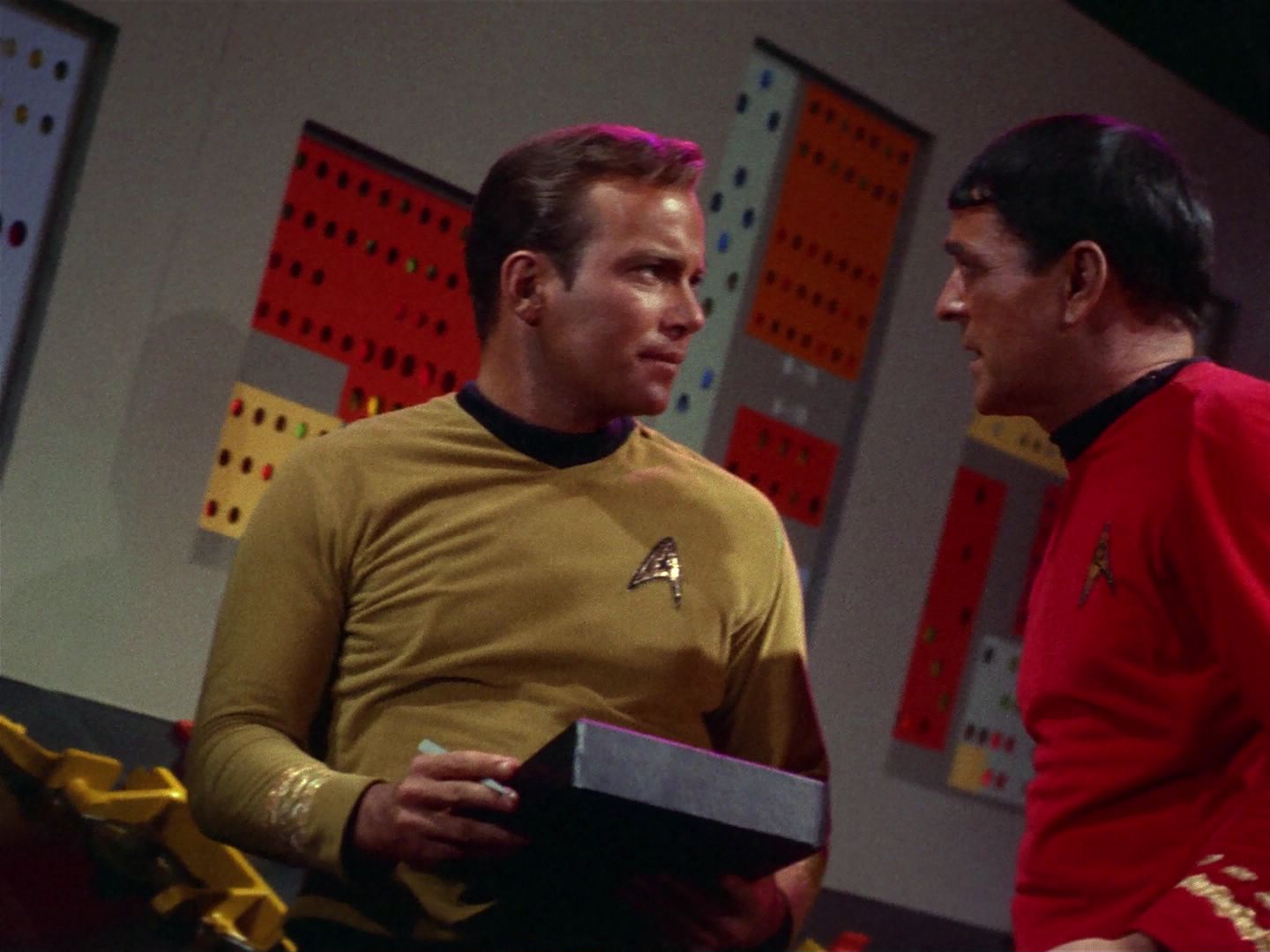 ariane179254_StarTrek_1x04_TheNakedTime_2229.jpg
