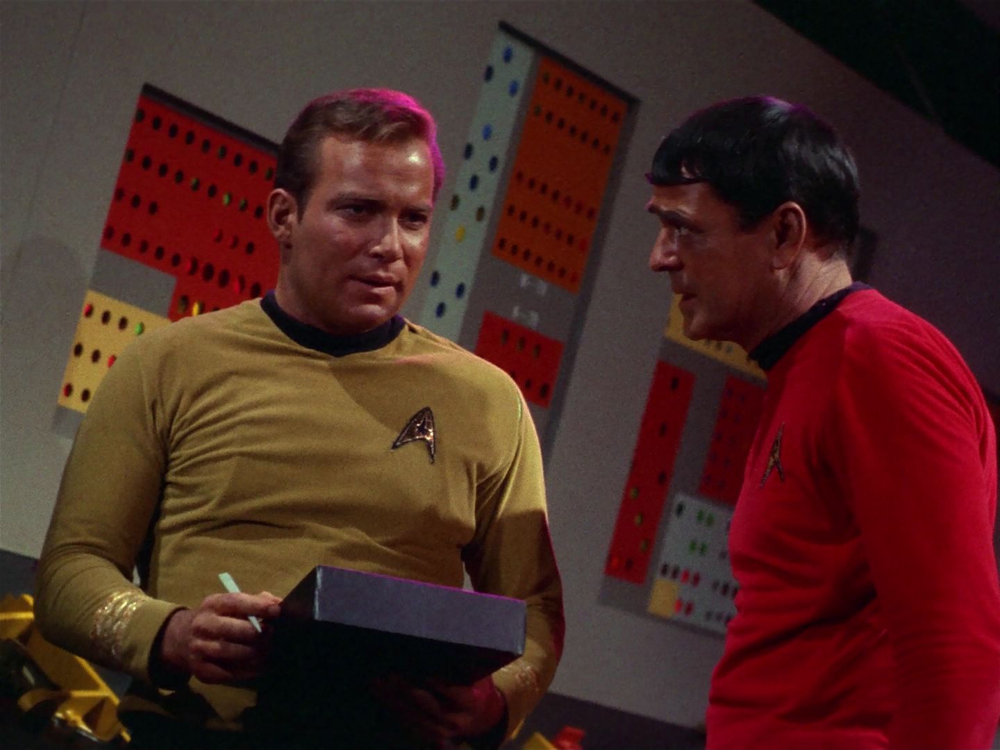 ariane179254_StarTrek_1x04_TheNakedTime_2233.jpg