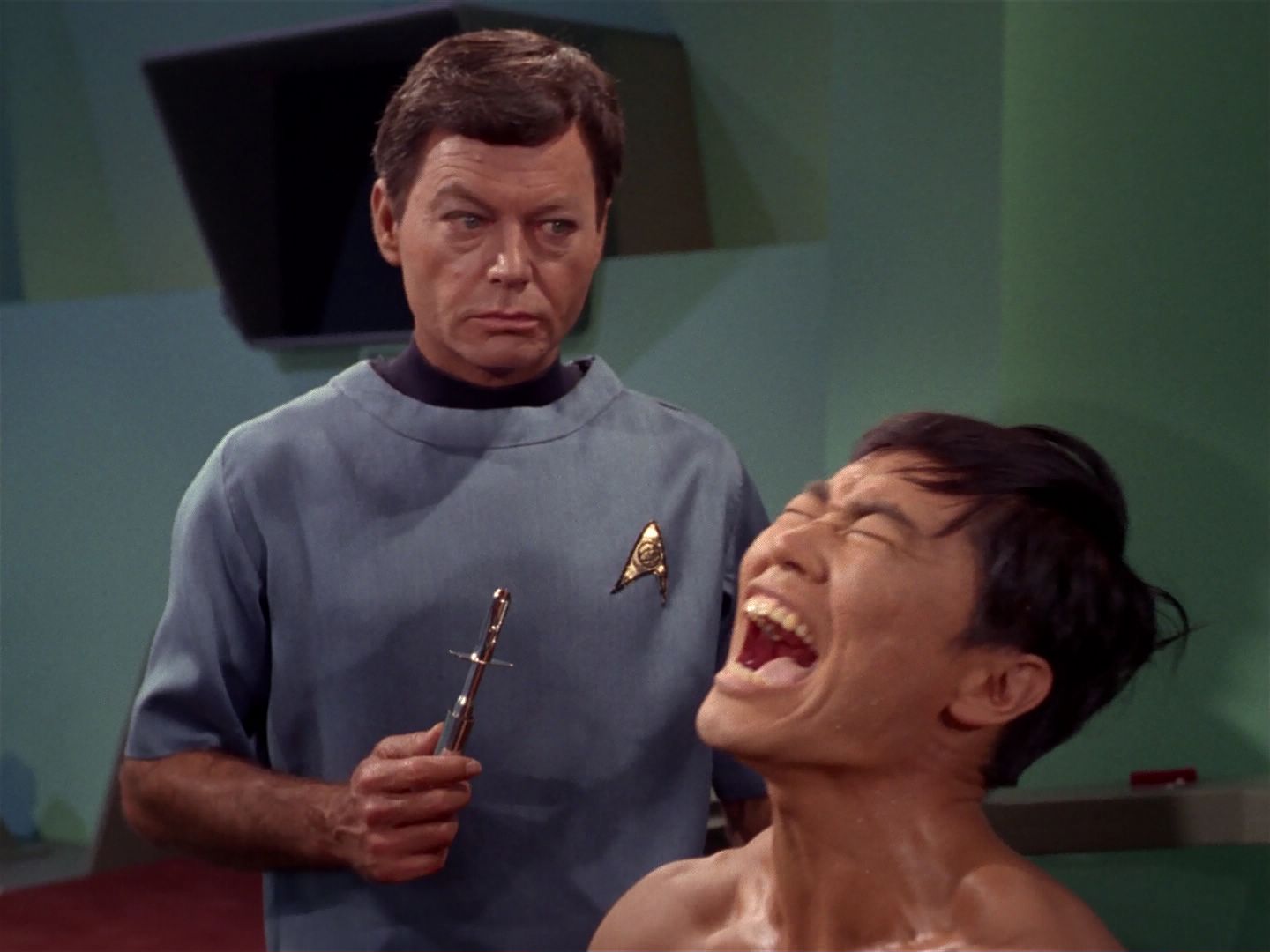 ariane179254_StarTrek_1x04_TheNakedTime_2236.jpg