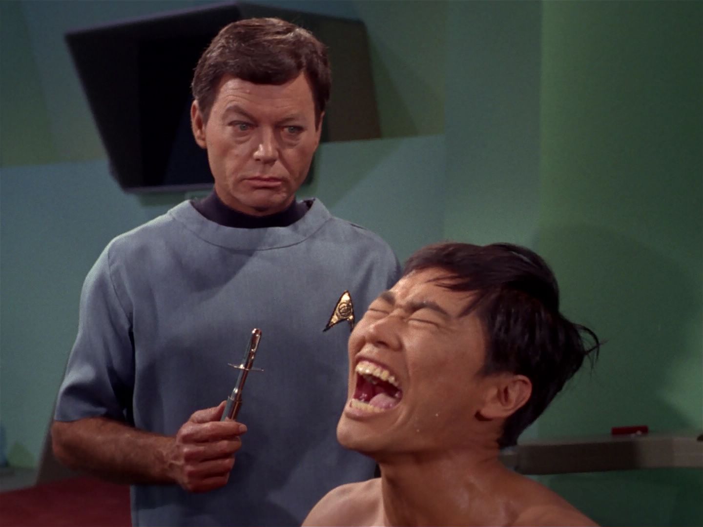 ariane179254_StarTrek_1x04_TheNakedTime_2237.jpg