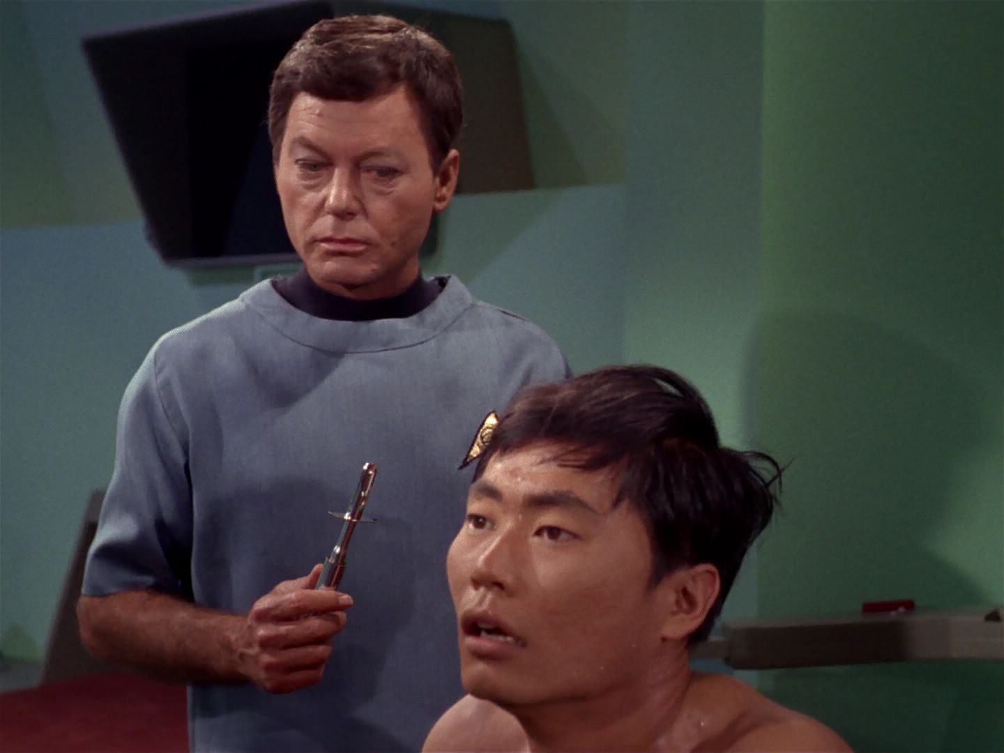 ariane179254_StarTrek_1x04_TheNakedTime_2243.jpg