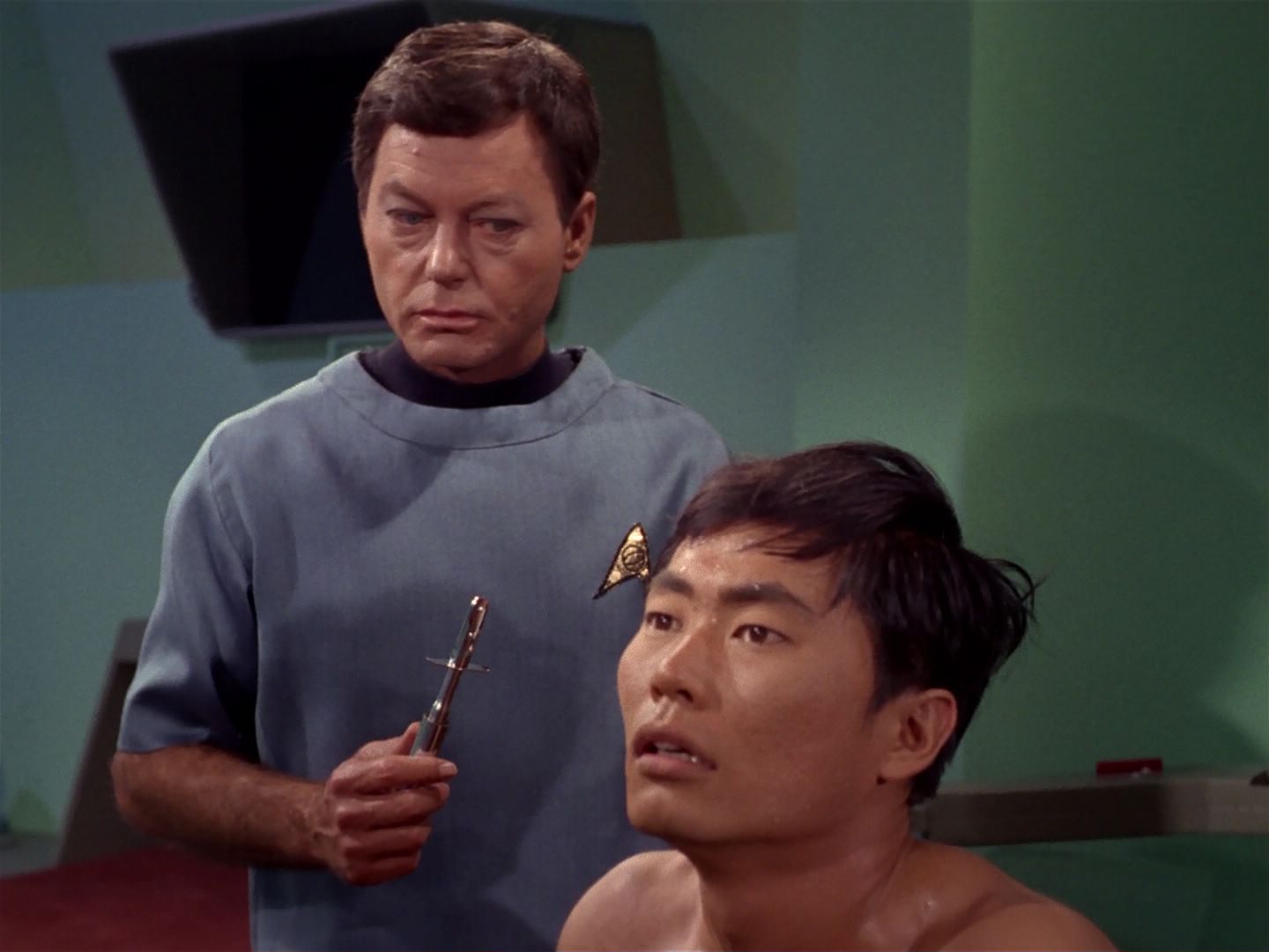 ariane179254_StarTrek_1x04_TheNakedTime_2245.jpg