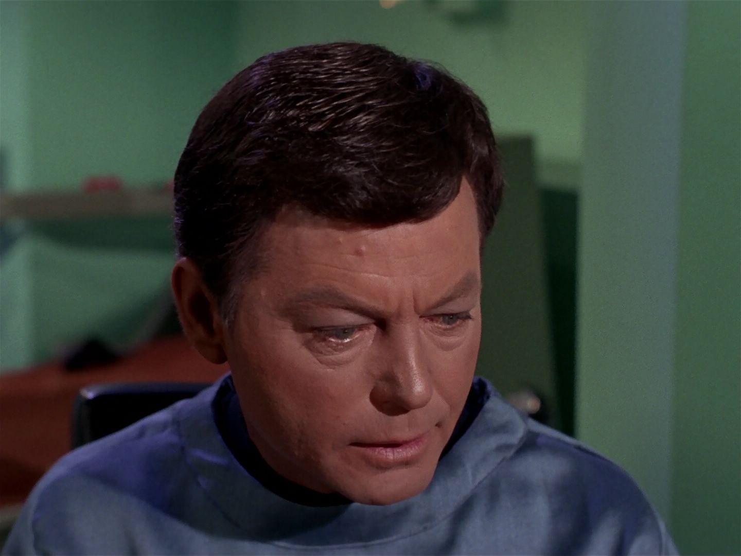 ariane179254_StarTrek_1x04_TheNakedTime_2277.jpg