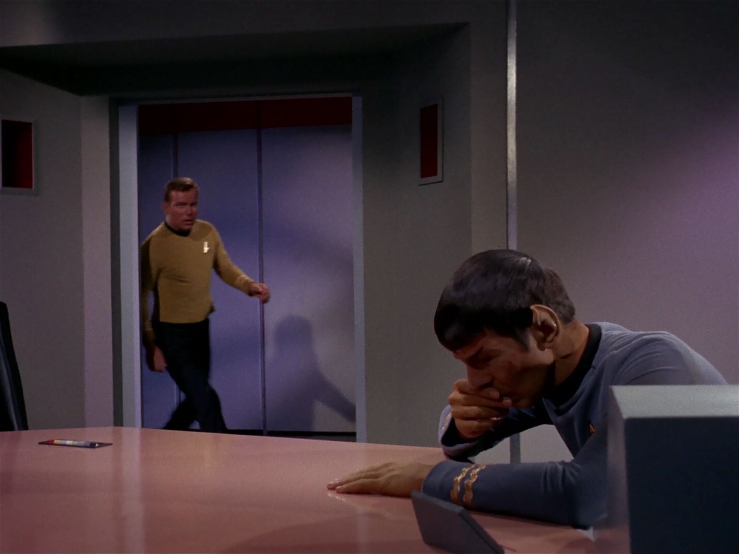 ariane179254_StarTrek_1x04_TheNakedTime_2289.jpg