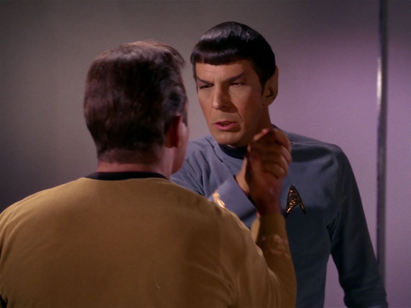 ariane179254_StarTrek_1x04_TheNakedTime_2326.jpg
