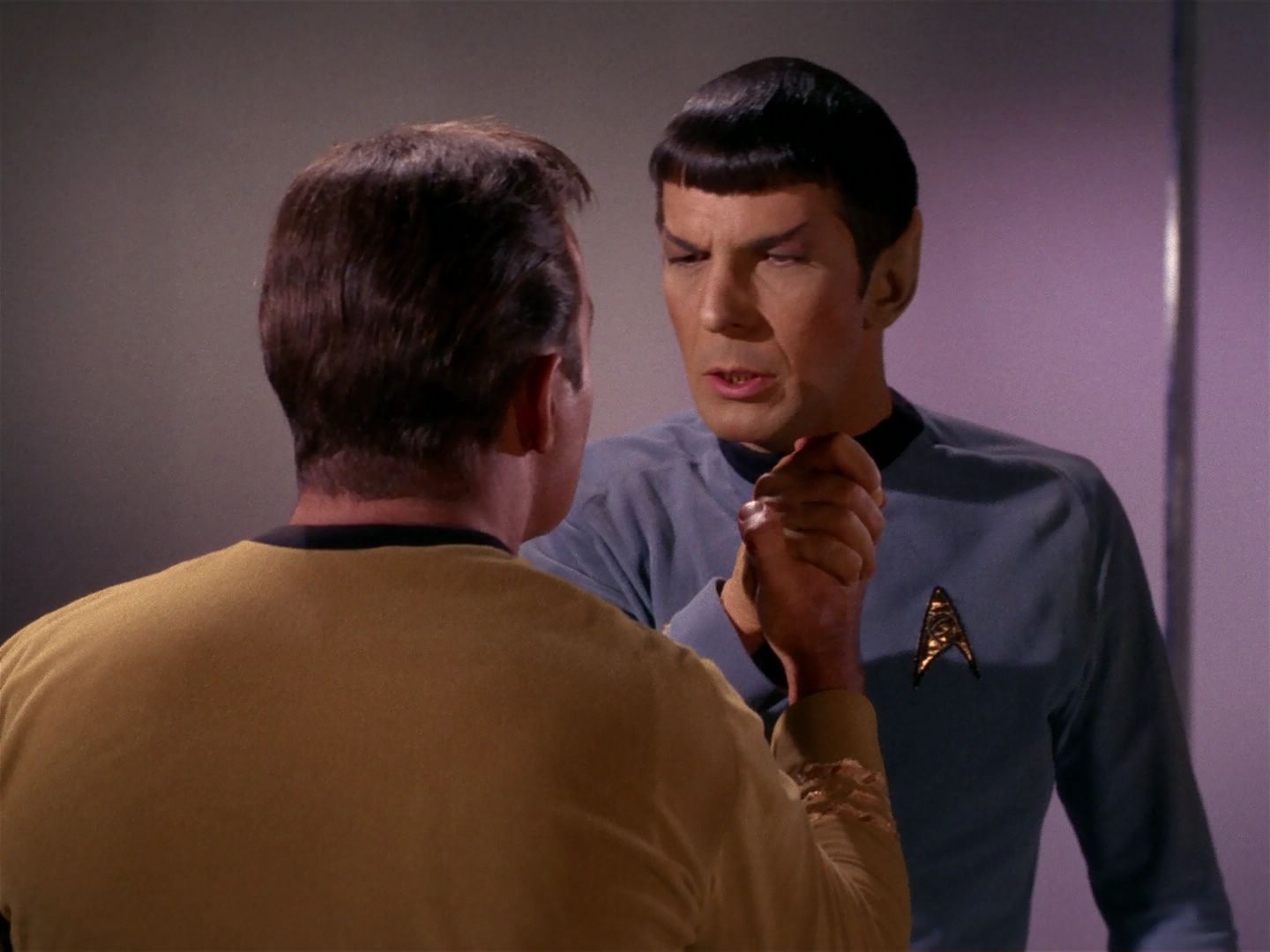 ariane179254_StarTrek_1x04_TheNakedTime_2327.jpg