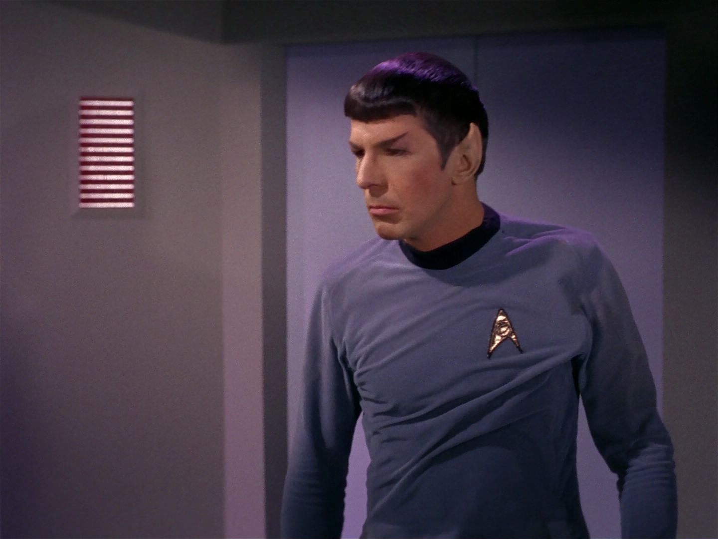 ariane179254_StarTrek_1x04_TheNakedTime_2344.jpg