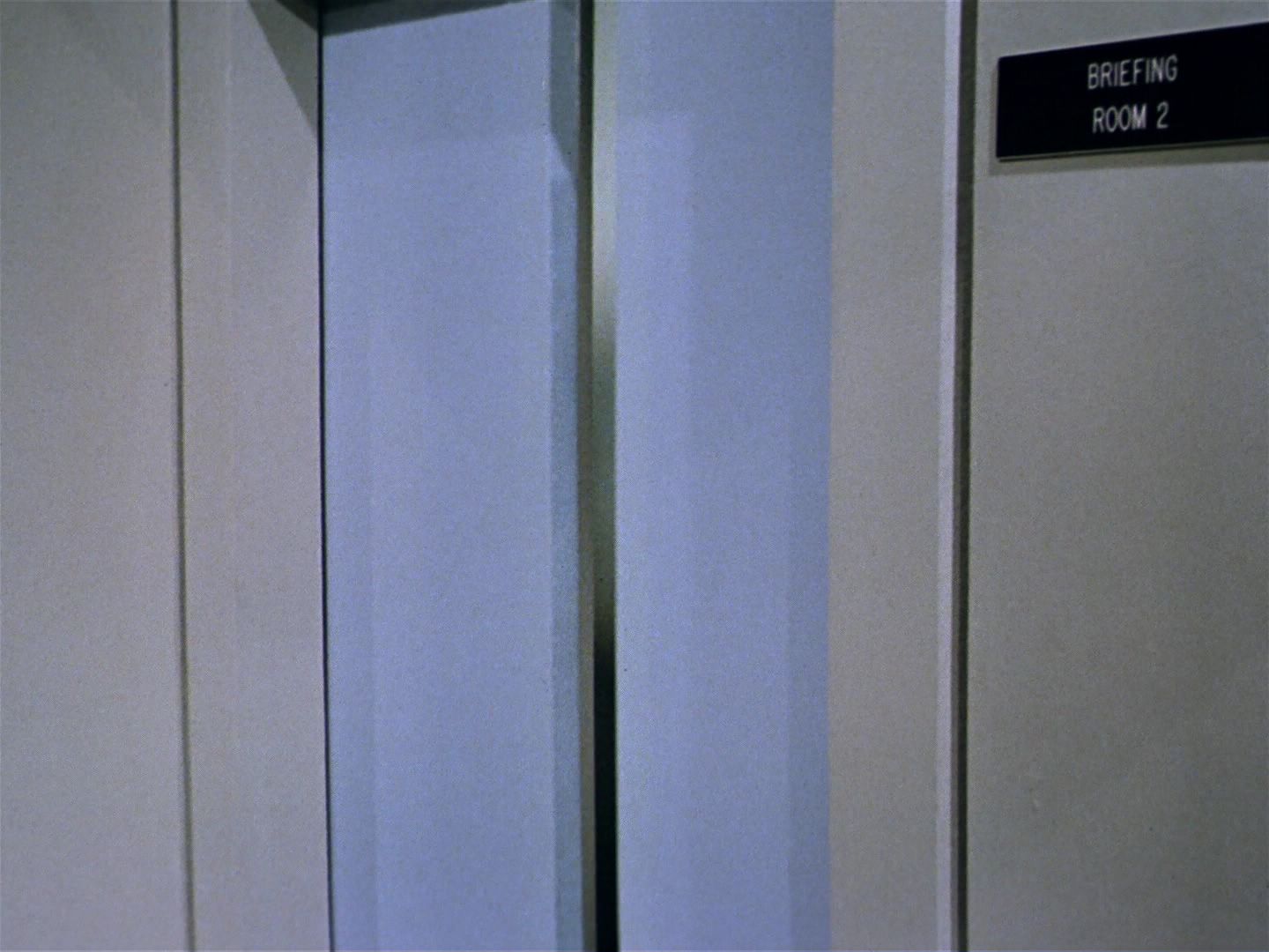ariane179254_StarTrek_1x04_TheNakedTime_2492.jpg