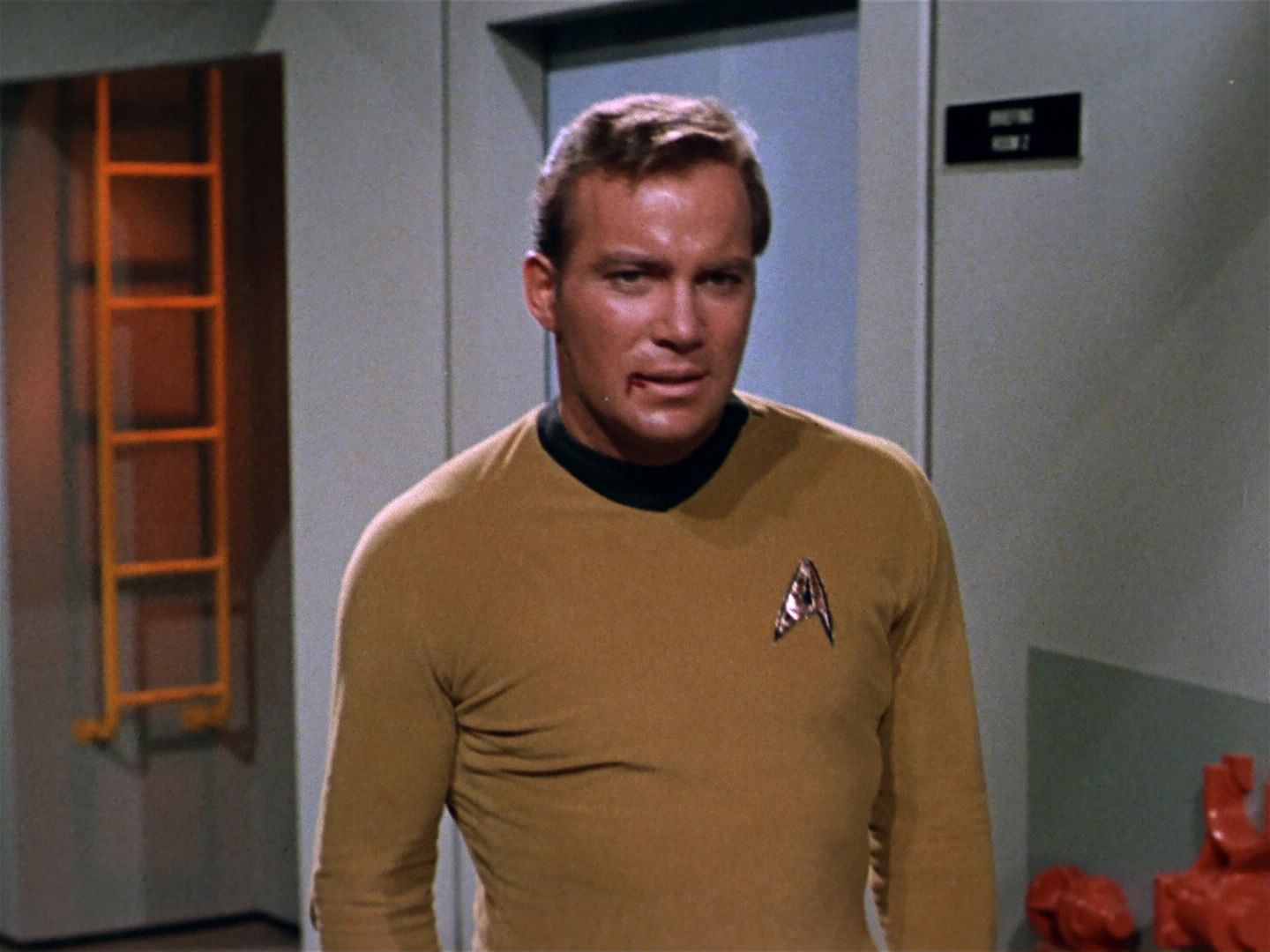 ariane179254_StarTrek_1x04_TheNakedTime_2498.jpg