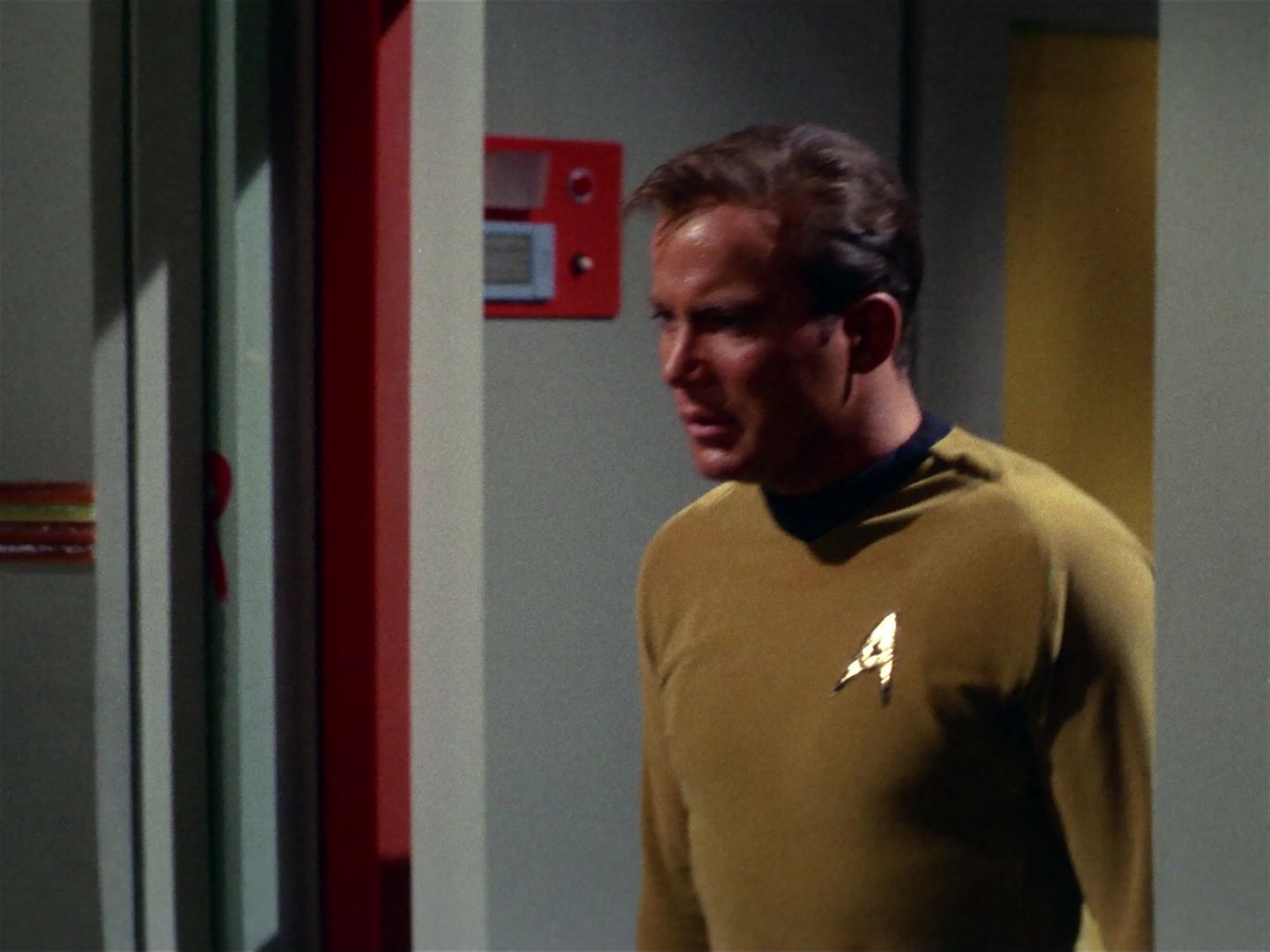 ariane179254_StarTrek_1x04_TheNakedTime_2507.jpg