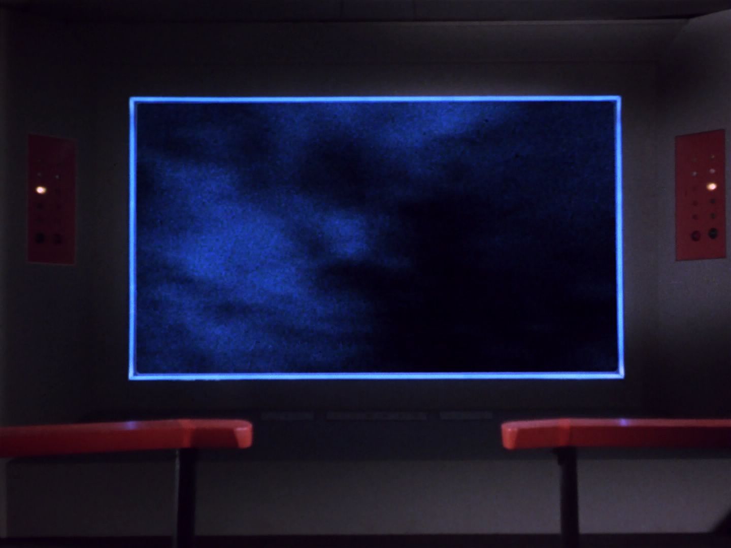 ariane179254_StarTrek_1x04_TheNakedTime_2519.jpg