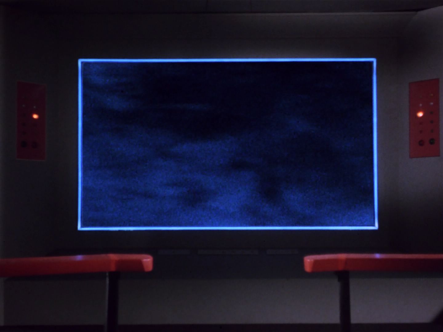 ariane179254_StarTrek_1x04_TheNakedTime_2520.jpg