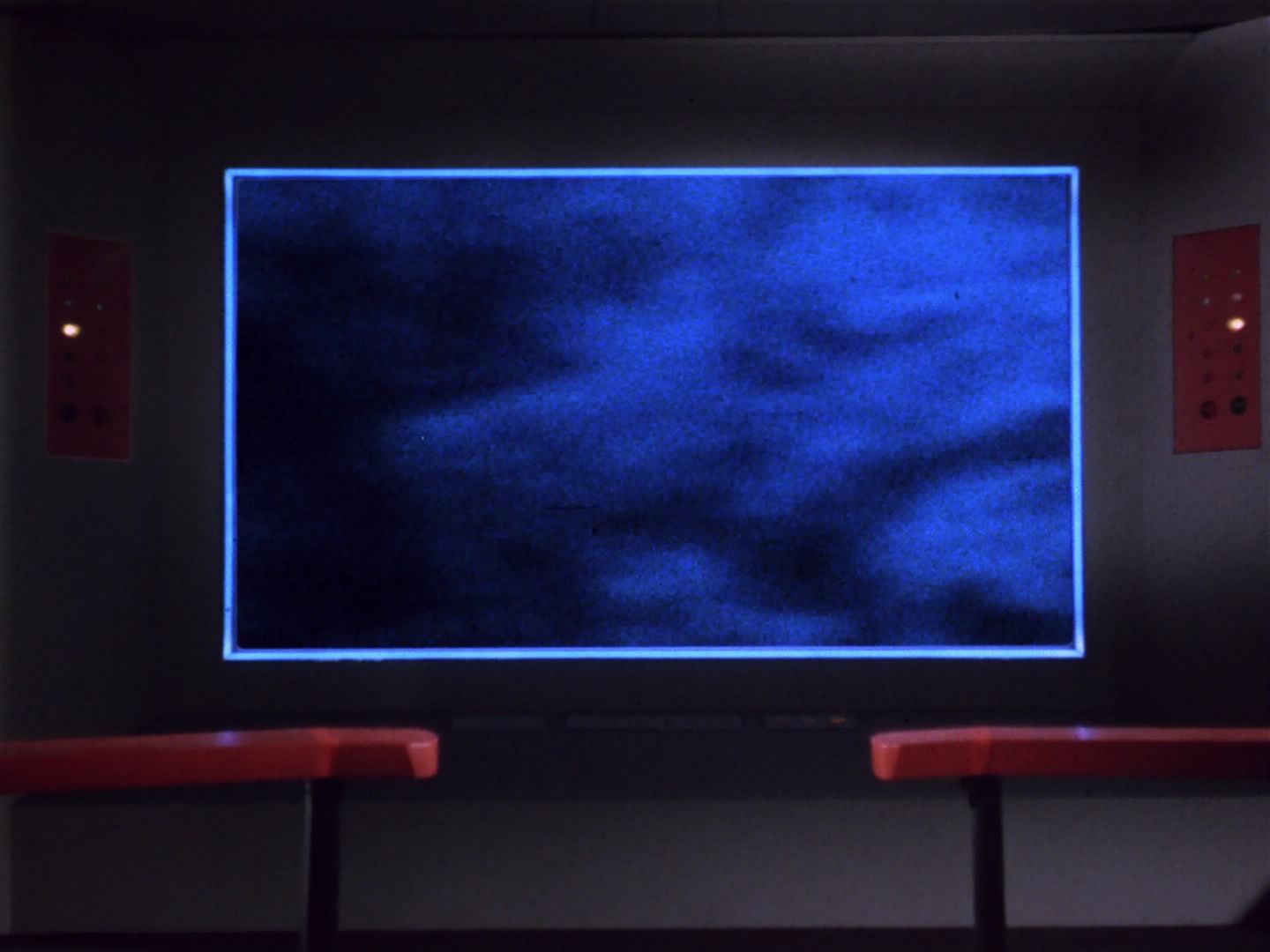 ariane179254_StarTrek_1x04_TheNakedTime_2521.jpg